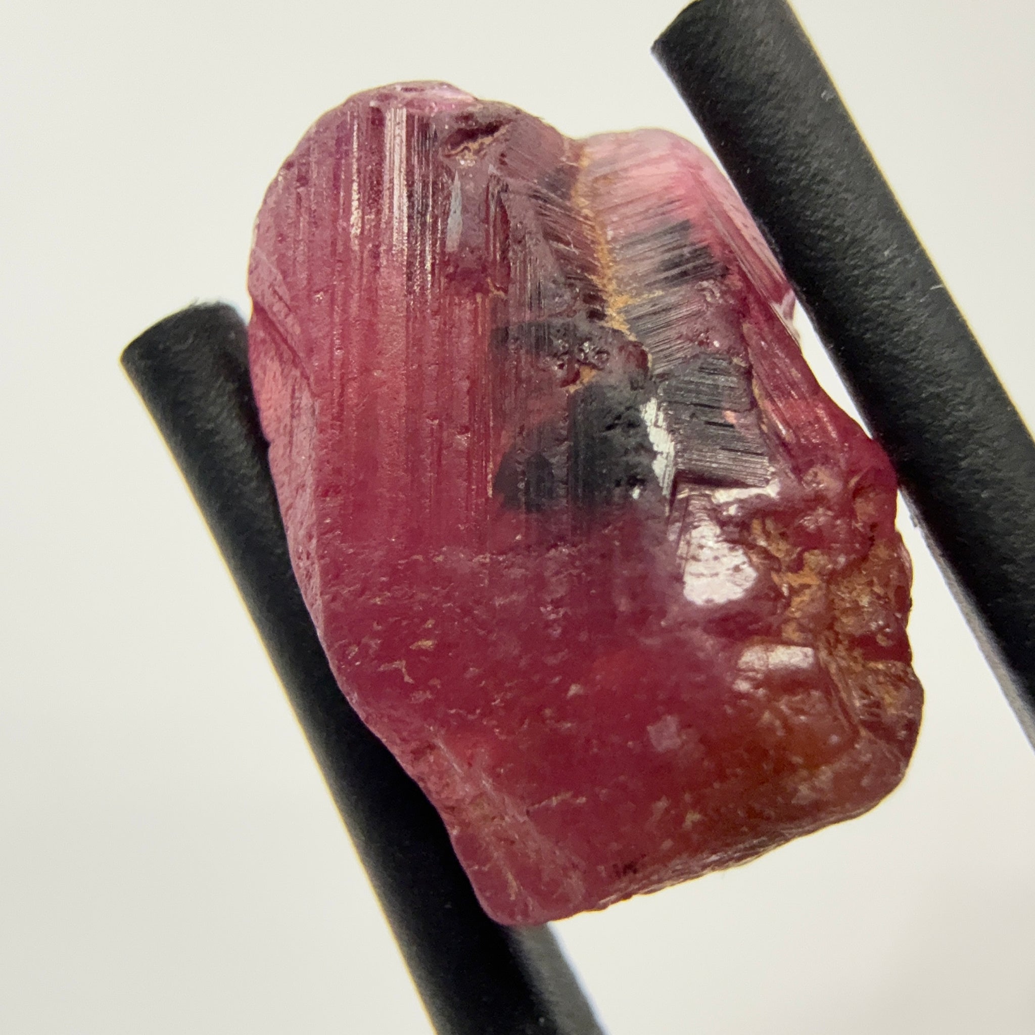 Winza Sapphire Crystal, 7.64ct, Winza Tanzania, see all sides in the pictures and video, superb etching, Untreated Unheated, 12.7 x 8.5 x 6.3mm