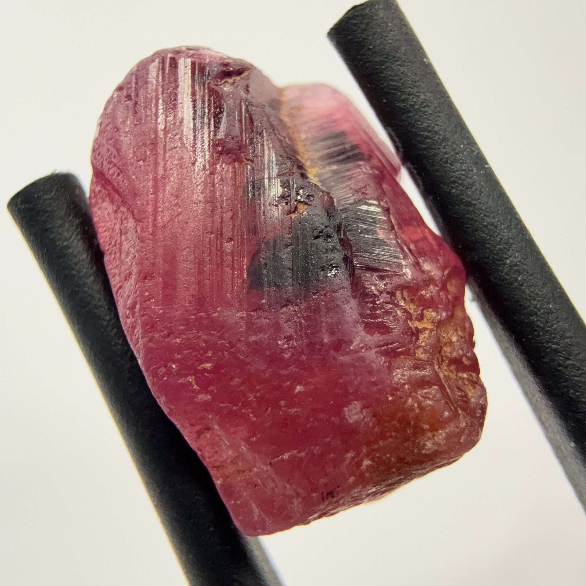 Winza Sapphire Crystal, 7.64ct, Winza Tanzania, see all sides in the pictures and video, superb etching, Untreated Unheated, 12.7 x 8.5 x 6.3mm