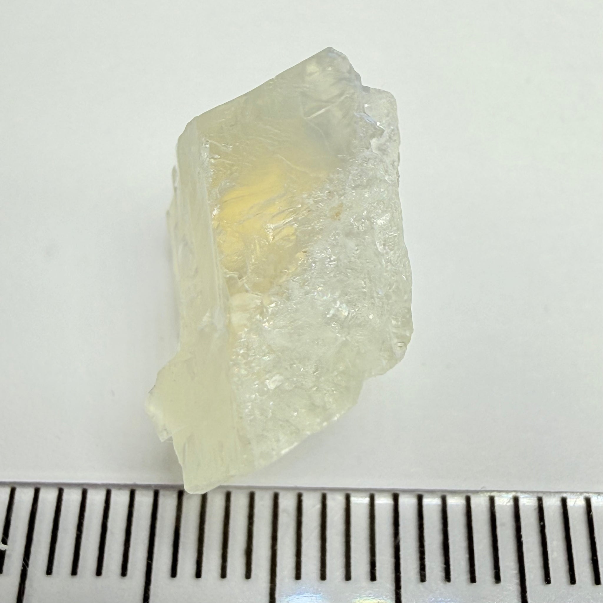 Blue Sheen Moonstone, 16.97ct, Tanzania, Untreated Unheated, mark the angle of the Sheen, I would suggest slicing it in 2, orientating it correctly and getting 2 identical stones from it, it’s clear inside