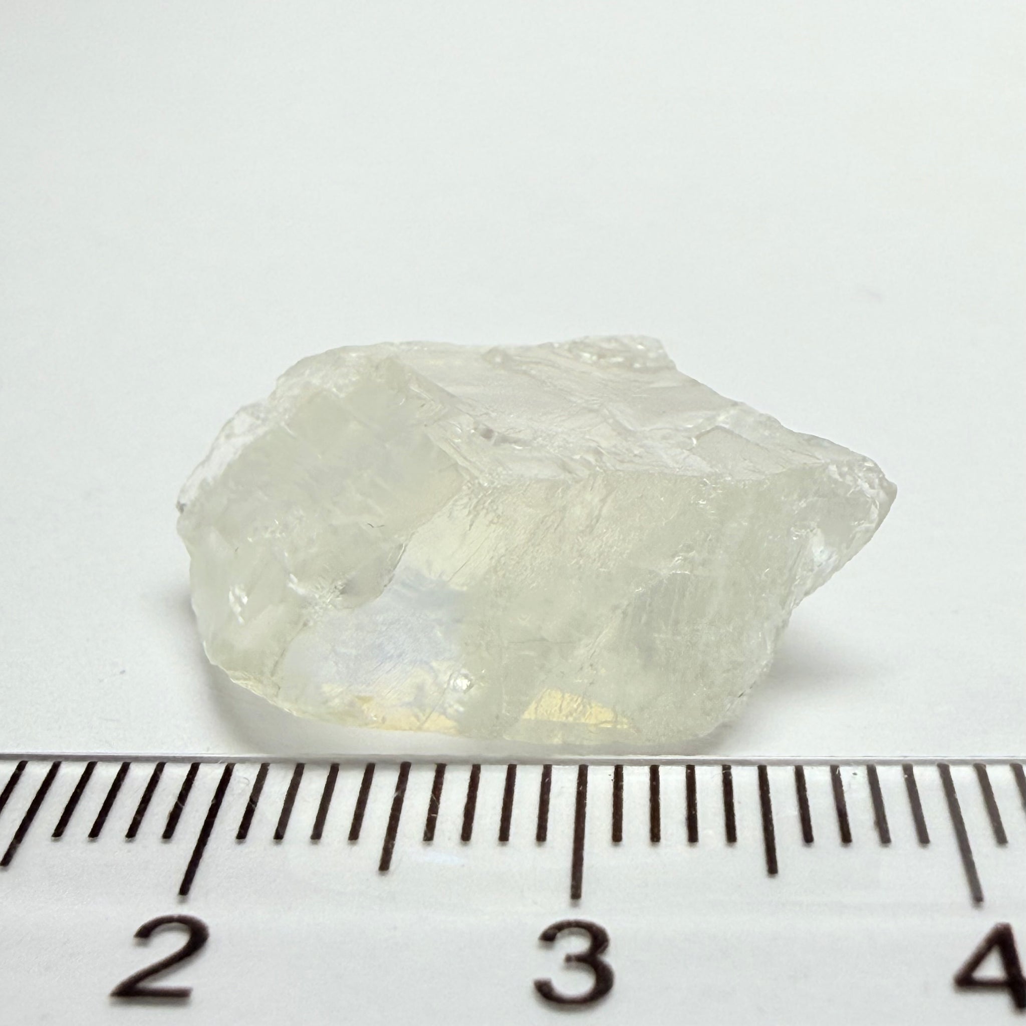 Blue Sheen Moonstone, 16.97ct, Tanzania, Untreated Unheated, mark the angle of the Sheen, I would suggest slicing it in 2, orientating it correctly and getting 2 identical stones from it, it’s clear inside