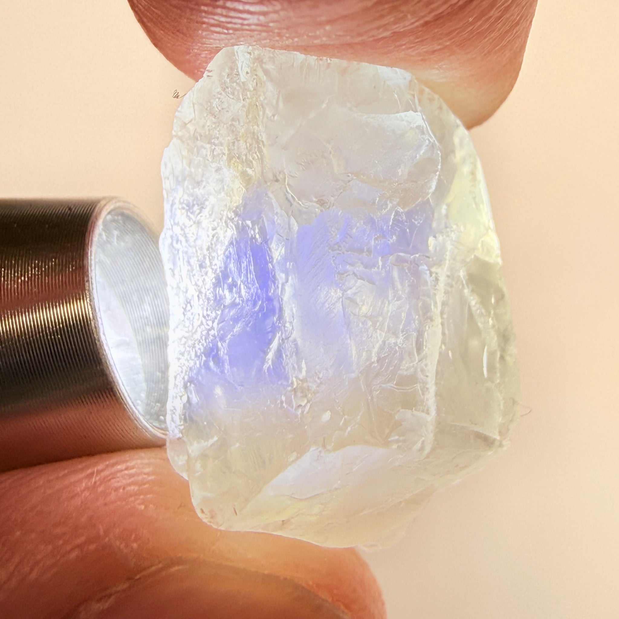 Blue Sheen Moonstone, 16.97ct, Tanzania, Untreated Unheated, mark the angle of the Sheen, I would suggest slicing it in 2, orientating it correctly and getting 2 identical stones from it, it’s clear inside