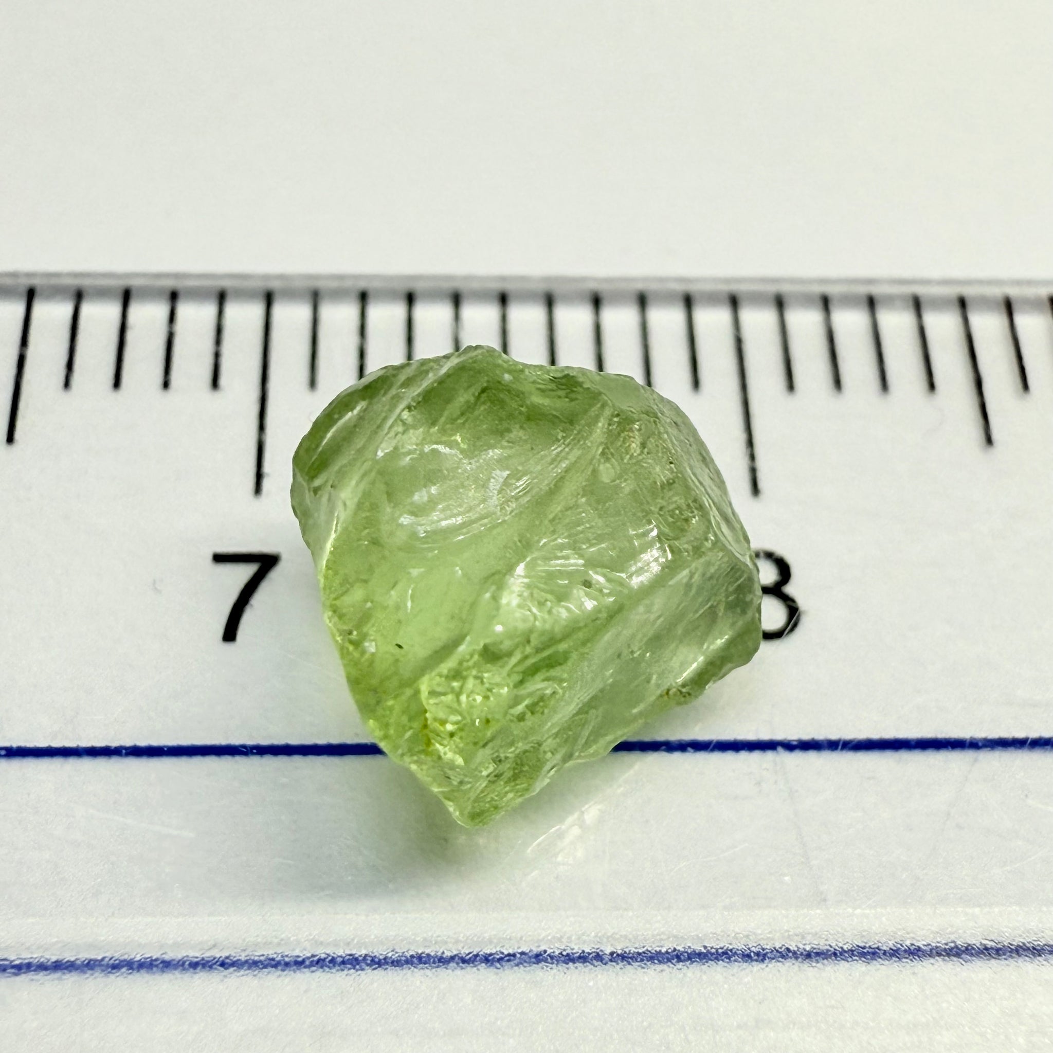 Tsavorite Garnet, 3.28ct, Tanzania, Untreated Unheated, veils and some tiny black spots, see pics