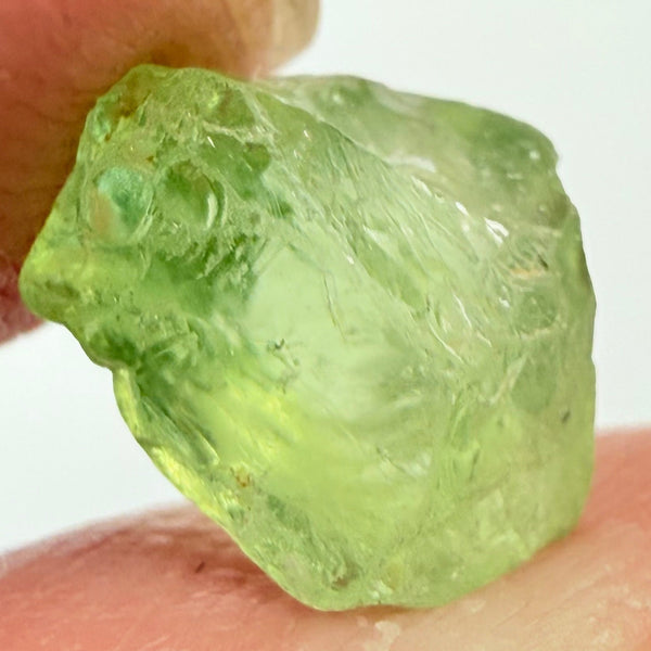 Tsavorite Garnet, 3.28ct, Tanzania, Untreated Unheated, veils and some tiny black spots, see pics