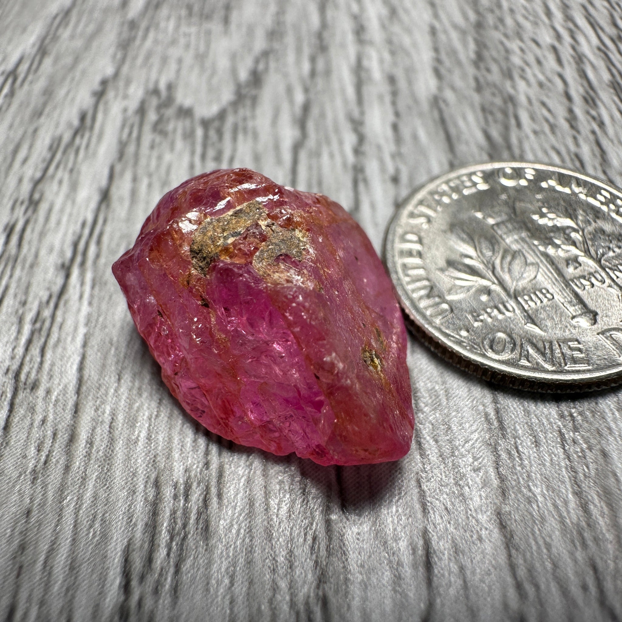Sapphire Ruby Crystal, 20.23ct, Morogoro, Tanzania, Untreated Unheated. 18 x 12 x 9 mm, specimen/cab or facet it