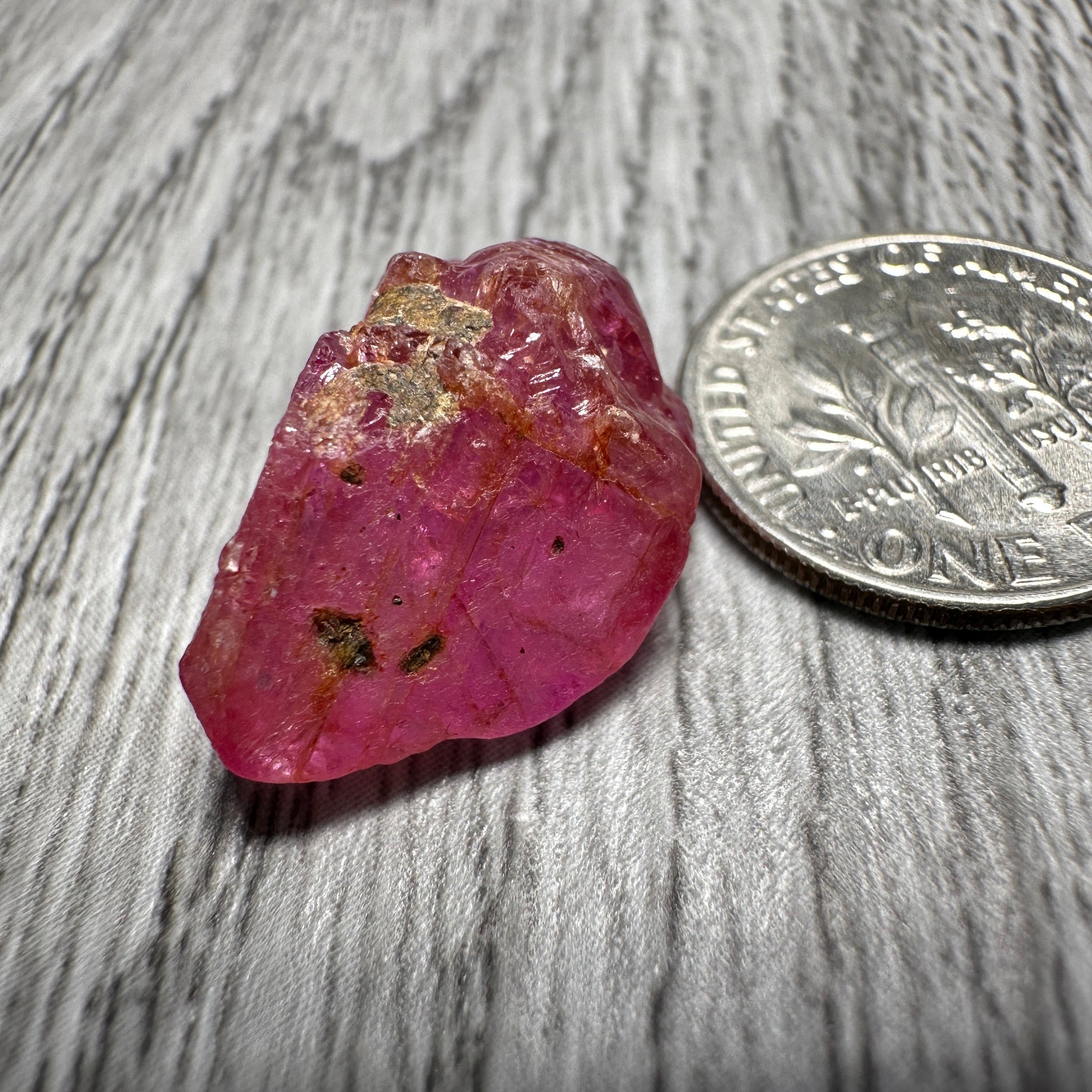 Sapphire Ruby Crystal, 20.23ct, Morogoro, Tanzania, Untreated Unheated. 18 x 12 x 9 mm, specimen/cab or facet it
