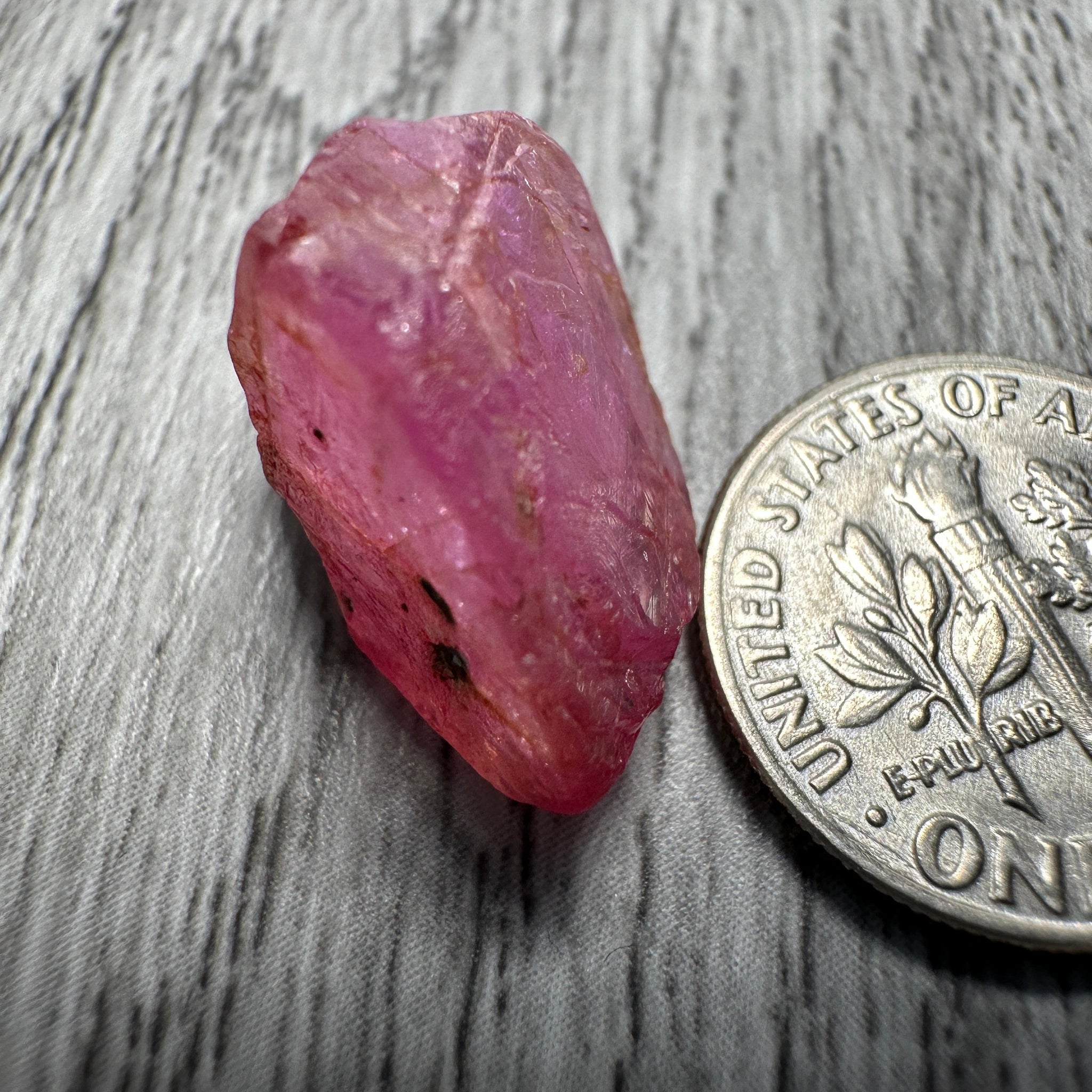 Sapphire Ruby Crystal, 20.23ct, Morogoro, Tanzania, Untreated Unheated. 18 x 12 x 9 mm, specimen/cab or facet it