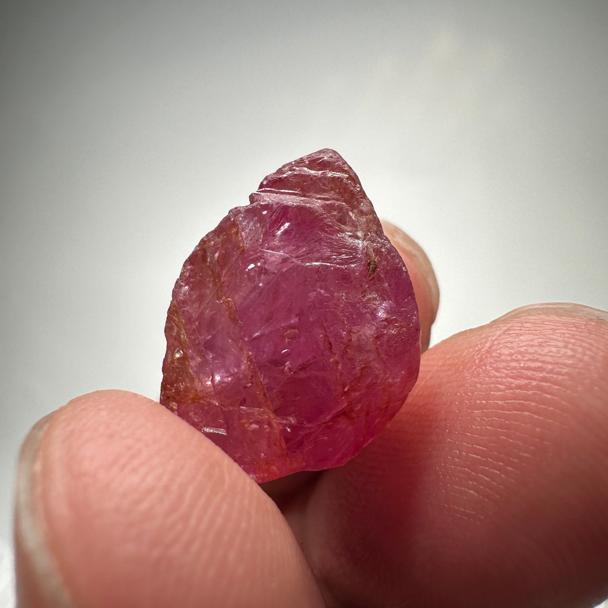 Sapphire Ruby Crystal, 20.23ct, Morogoro, Tanzania, Untreated Unheated. 18 x 12 x 9 mm, specimen/cab or facet it