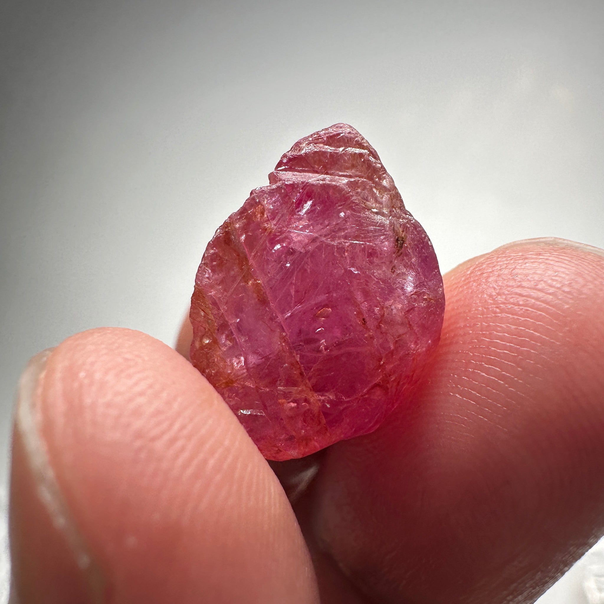 Sapphire Ruby Crystal, 20.23ct, Morogoro, Tanzania, Untreated Unheated. 18 x 12 x 9 mm, specimen/cab or facet it