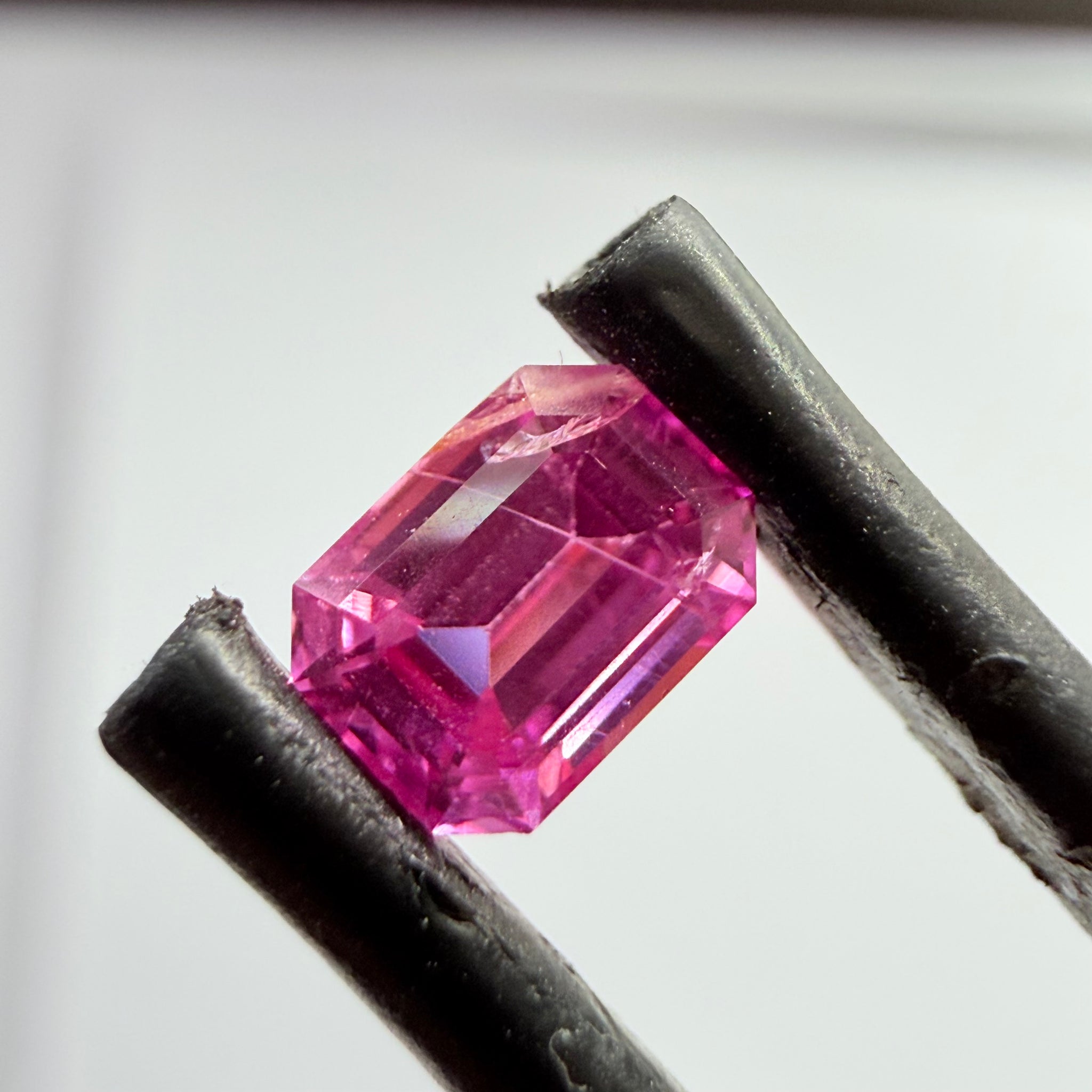 Sapphire, 0.49ct, Tanzania, Untreated Unheated, colour seems to be both reddish and pinkish at the same time