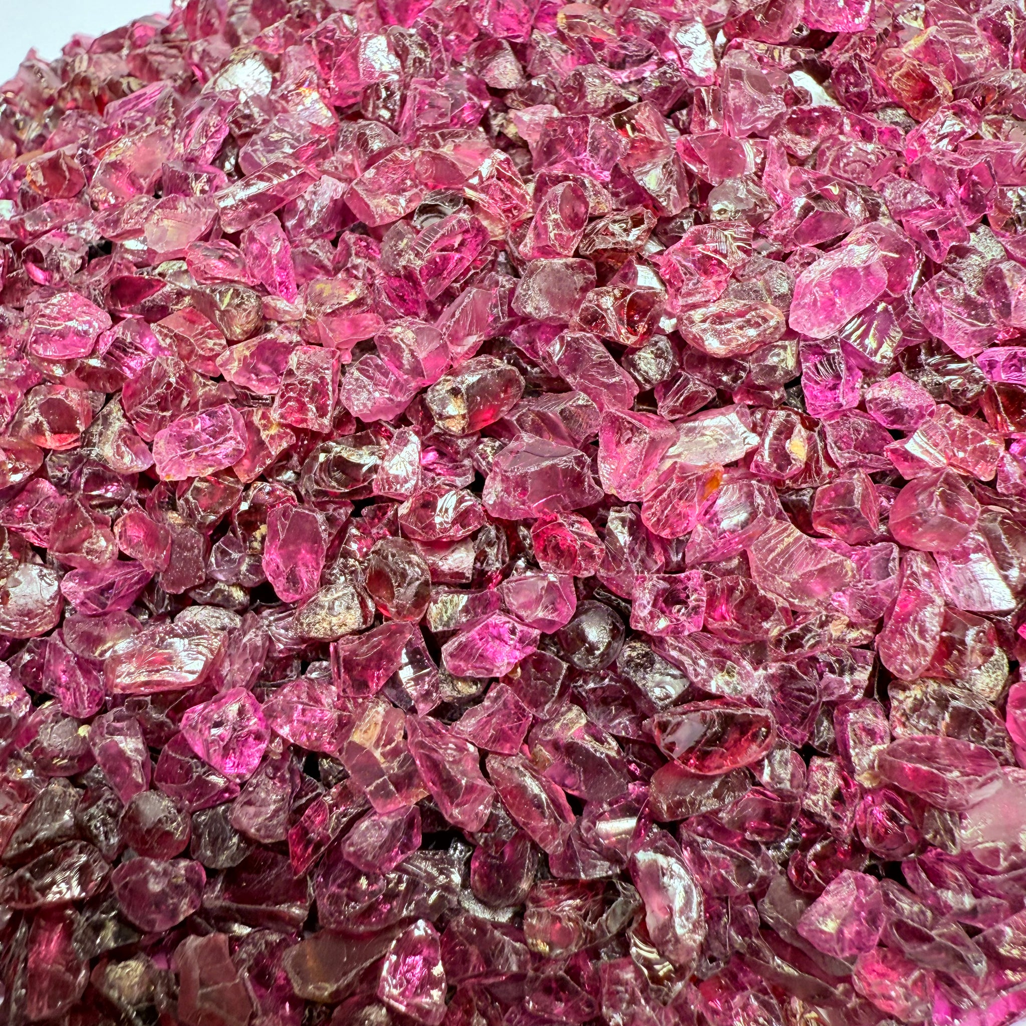 Melee Umbalite Garnet Rough Lot, 530gm / 2650ct, Umba Valley, Tanzania, Untreated Unheated, 0.82ct average, use for melee or set in jewellery as is, look at that colour!