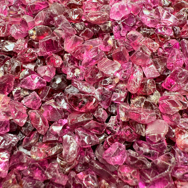 Melee Umbalite Garnet Rough Lot, 530gm / 2650ct, Umba Valley, Tanzania, Untreated Unheated, 0.82ct average, use for melee or set in jewellery as is, look at that colour!