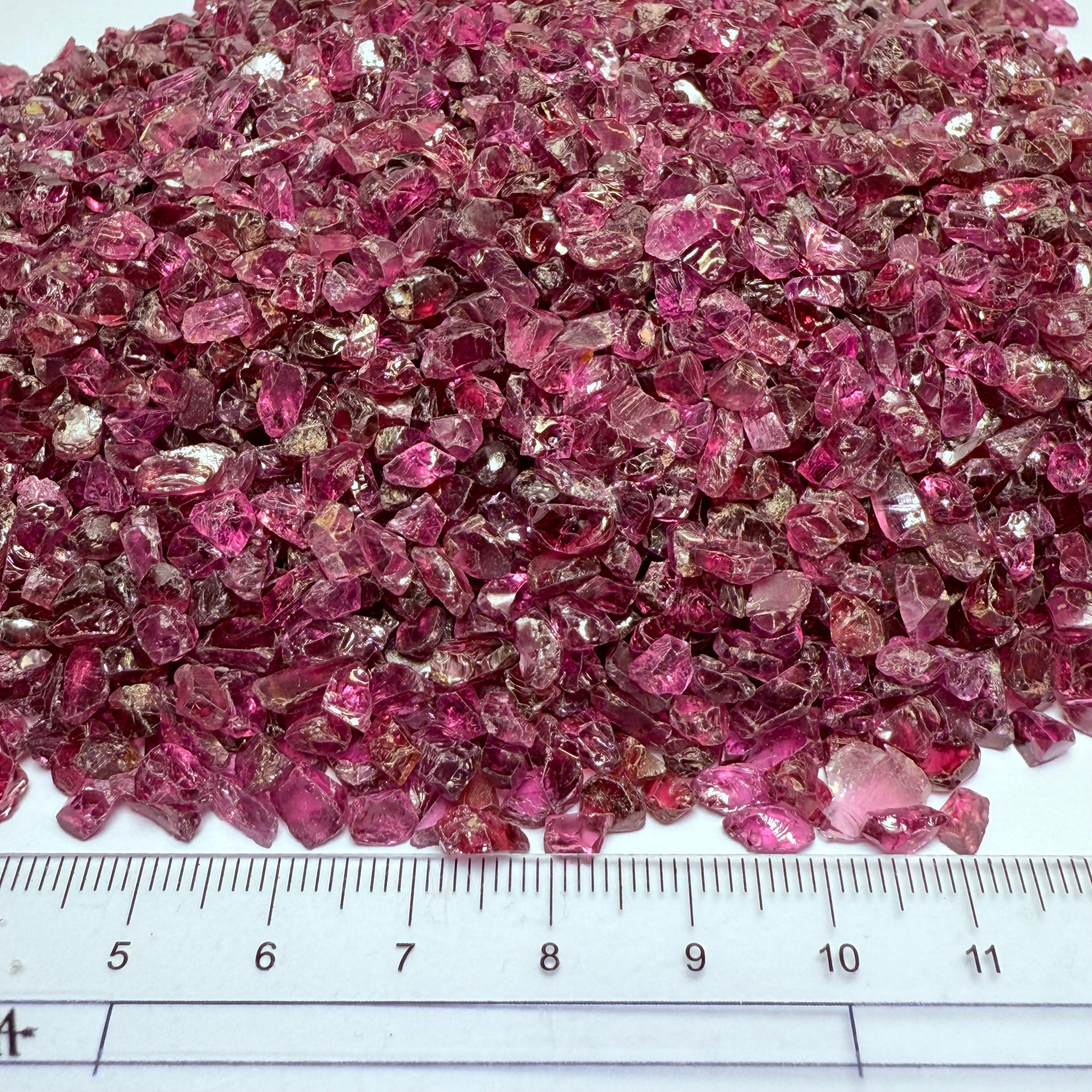 Melee Umbalite Garnet Rough Lot, 530gm / 2650ct, Umba Valley, Tanzania, Untreated Unheated, 0.82ct average, use for melee or set in jewellery as is, look at that colour!