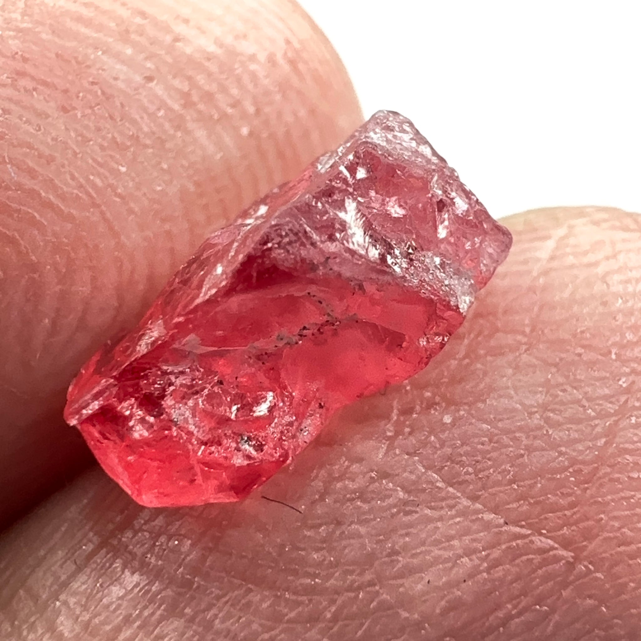Spinel, 2.53ct, Mahenge, Untreated Unheated, very slight veils, slight cracks on the outside need to be removed on disk