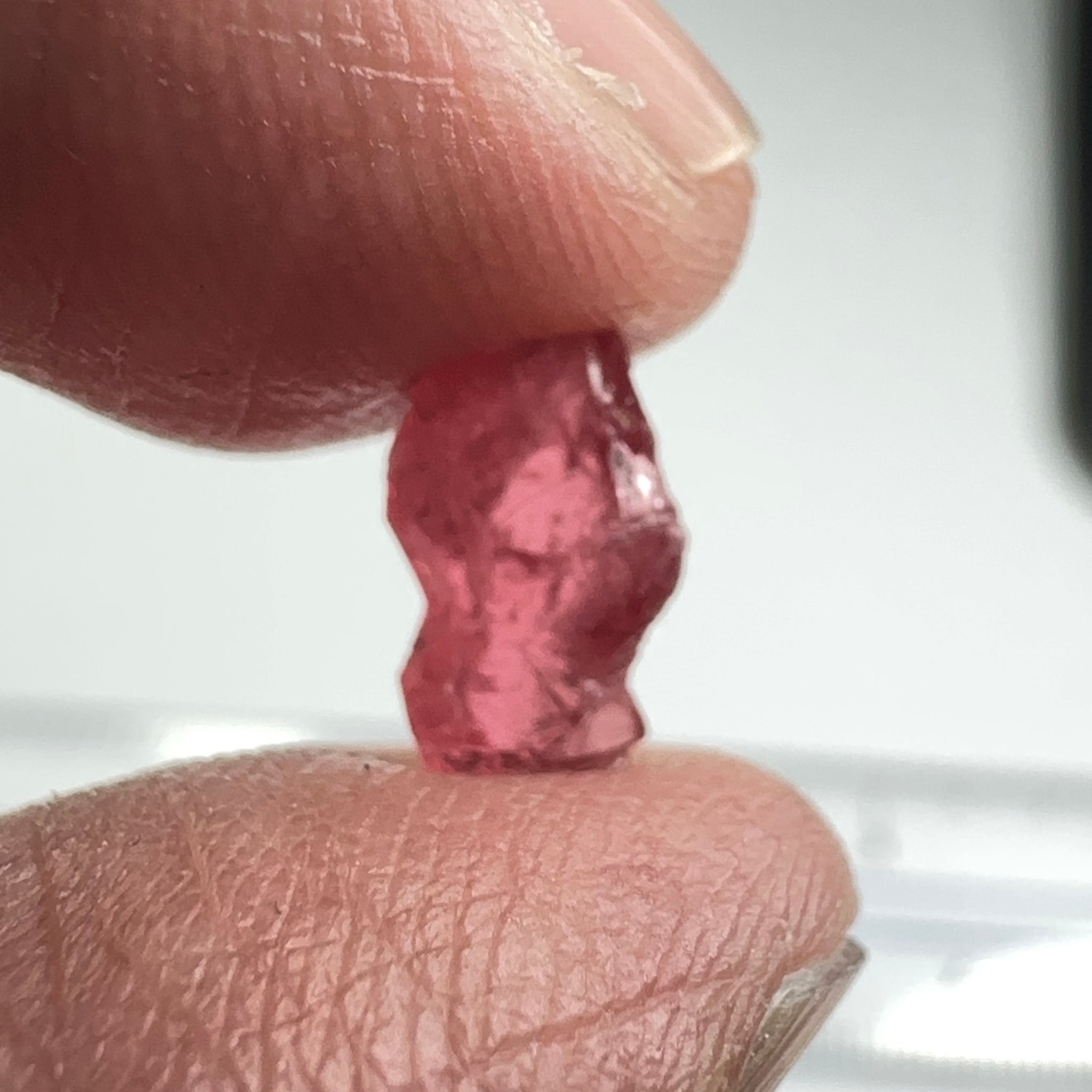 Spinel, 2.53ct, Mahenge, Untreated Unheated, very slight veils, slight cracks on the outside need to be removed on disk