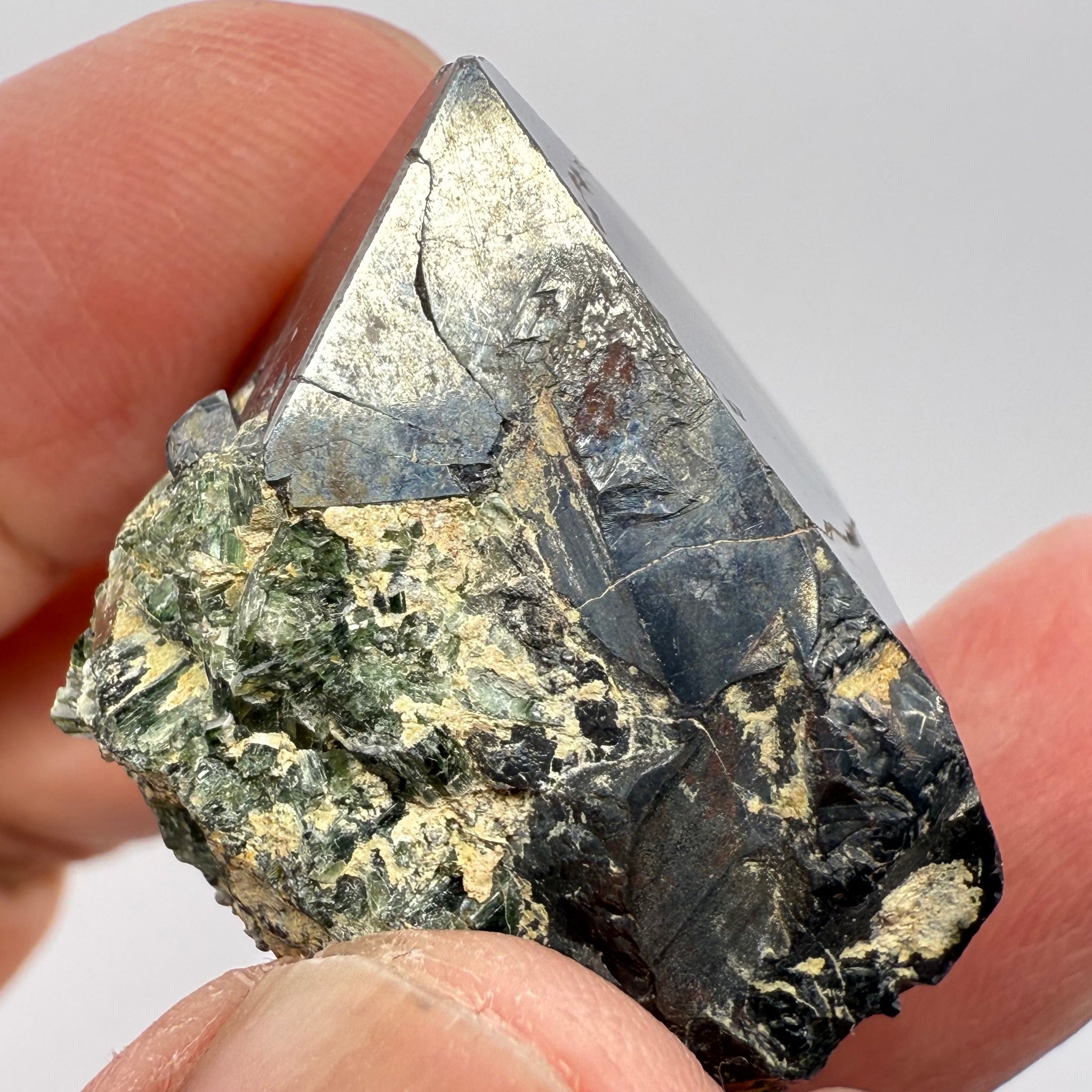 Magnetite Crystal, Merelani, same mining pit as Tanzanite, comes out with Tanzanite, Tanzania, Untreated Unheated. 40.40gm 31 x 26.9 x 27.8mm