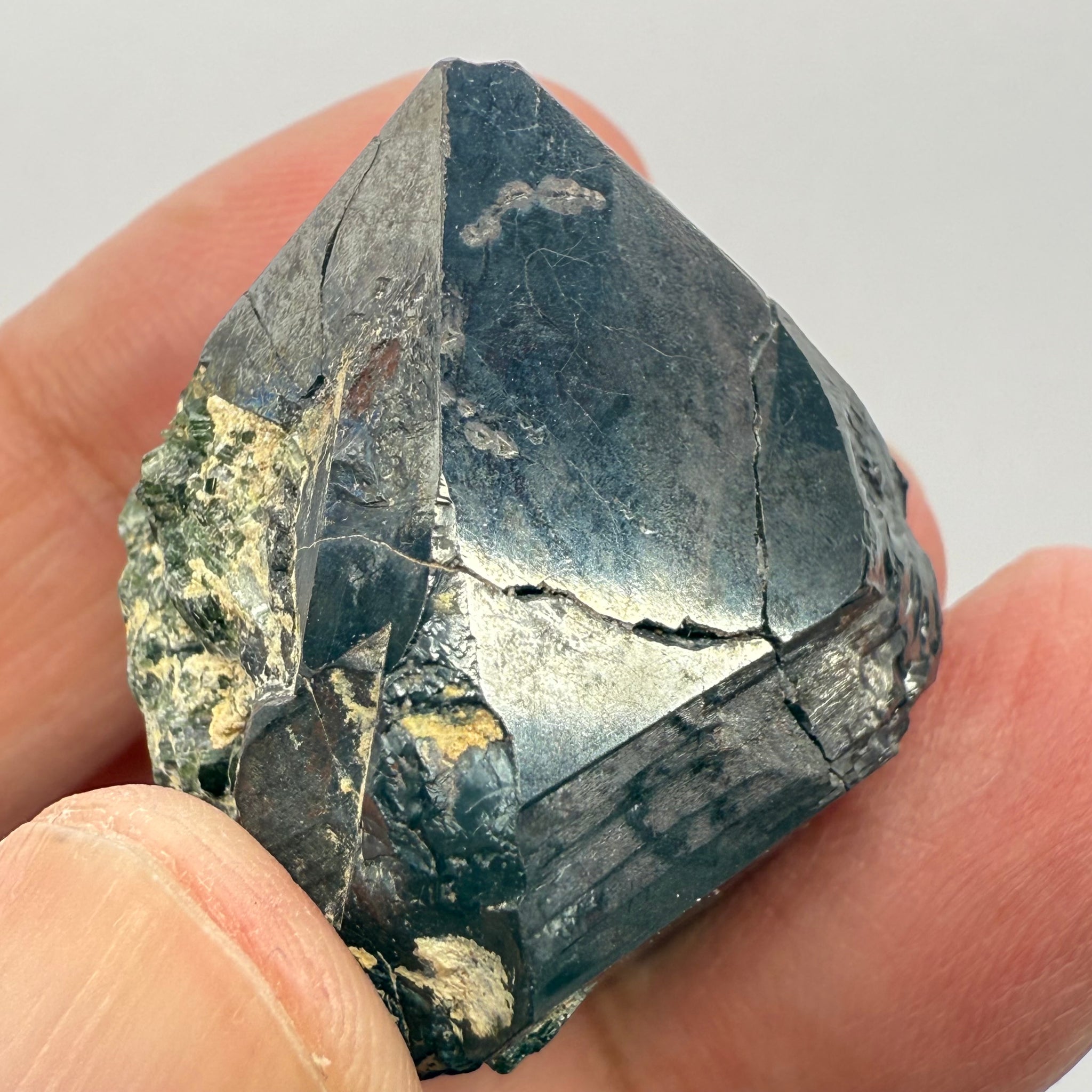 Magnetite Crystal, Merelani, same mining pit as Tanzanite, comes out with Tanzanite, Tanzania, Untreated Unheated. 40.40gm 31 x 26.9 x 27.8mm