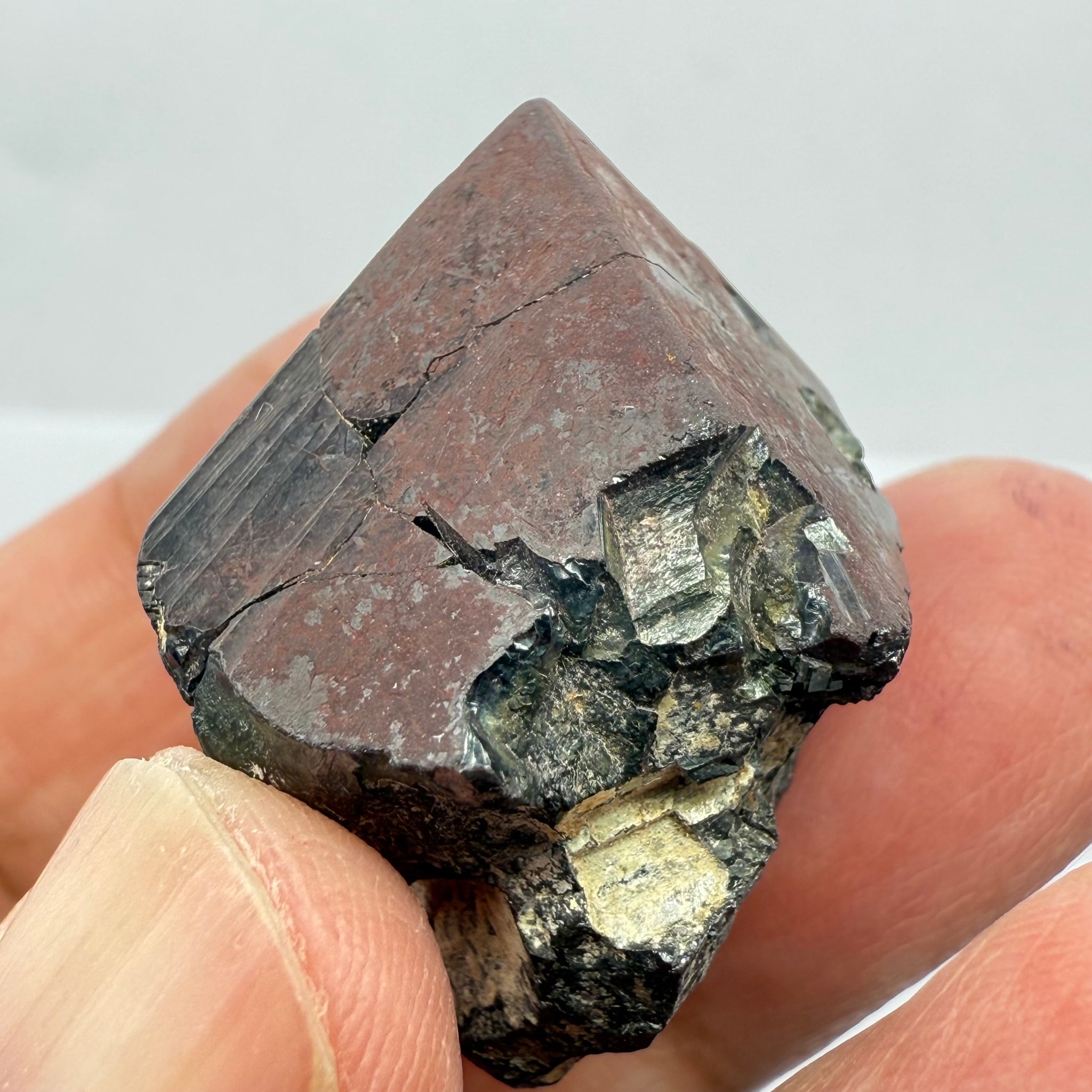 Magnetite Crystal, Merelani, same mining pit as Tanzanite, comes out with Tanzanite, Tanzania, Untreated Unheated. 28.1gm 30 x 27 x 19.6mm