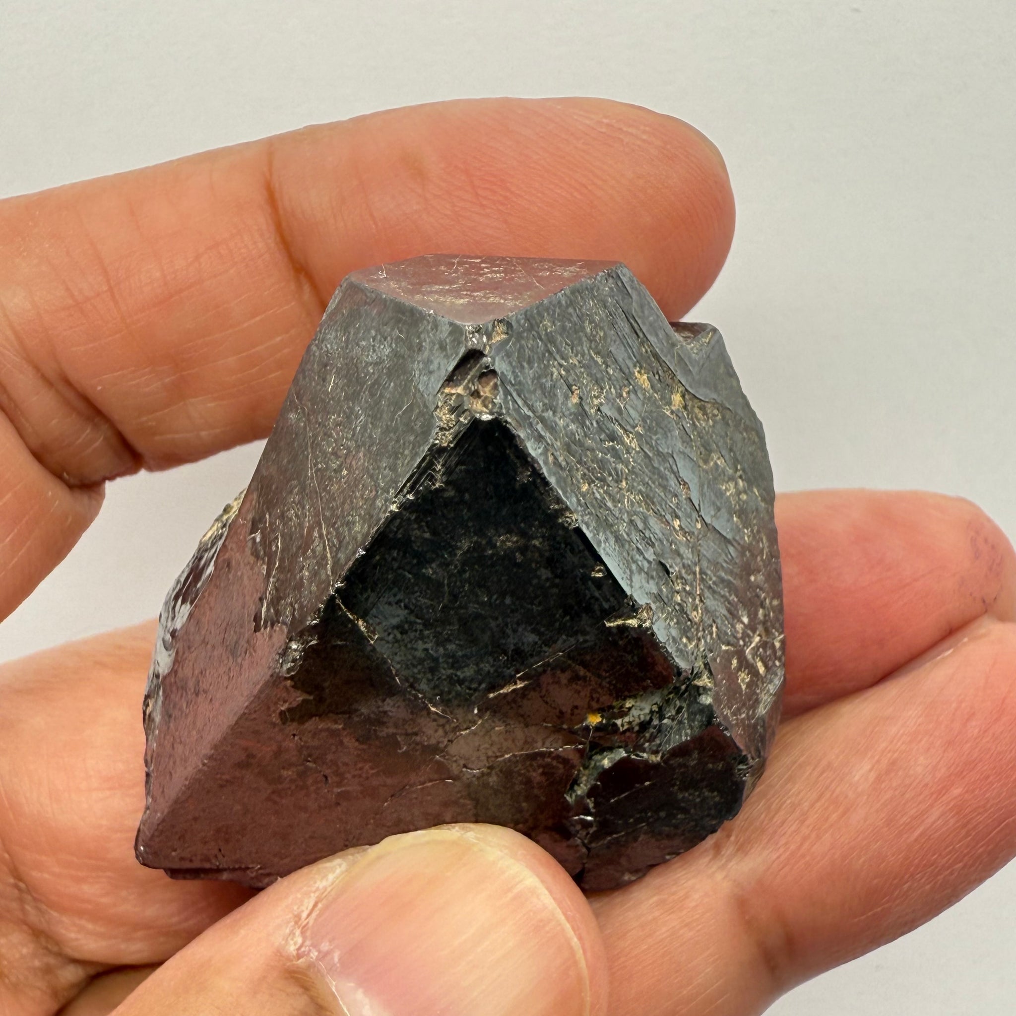 Magnetite Crystal, Merelani, same mining pit as Tanzanite, comes out with Tanzanite, Tanzania, Untreated Unheated. 99.70gm 45.1 x 38.6 x 33.0mm