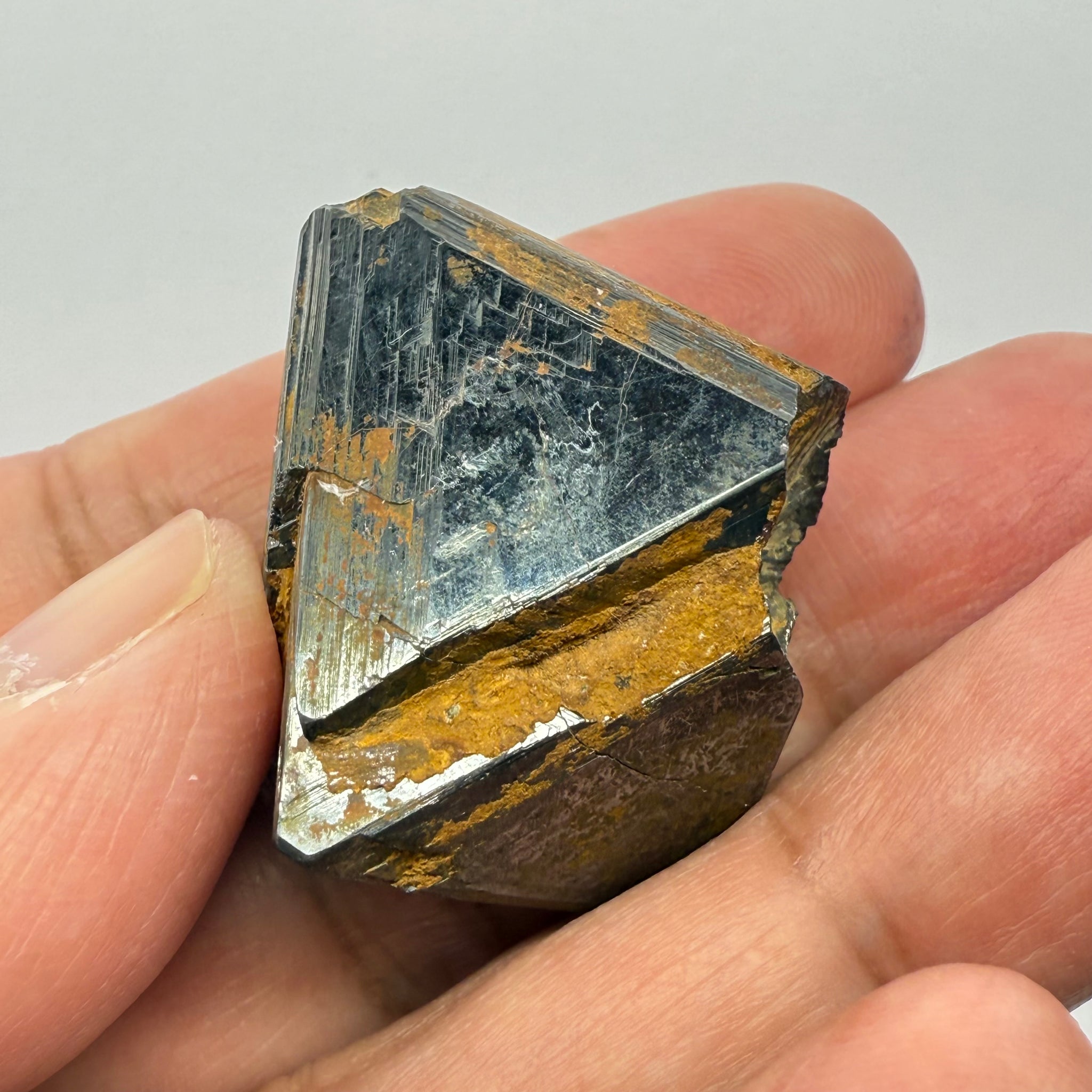 Magnetite Crystal, Merelani, same mining pit as Tanzanite, comes out with Tanzanite, Tanzania, Untreated Unheated. 43.80gm 26.8 x 28.4 x 29.1mm