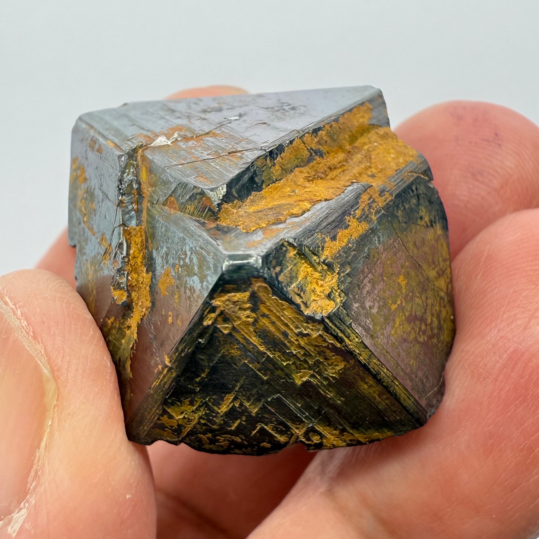 Magnetite Crystal, Merelani, same mining pit as Tanzanite, comes out with Tanzanite, Tanzania, Untreated Unheated. 43.80gm 26.8 x 28.4 x 29.1mm