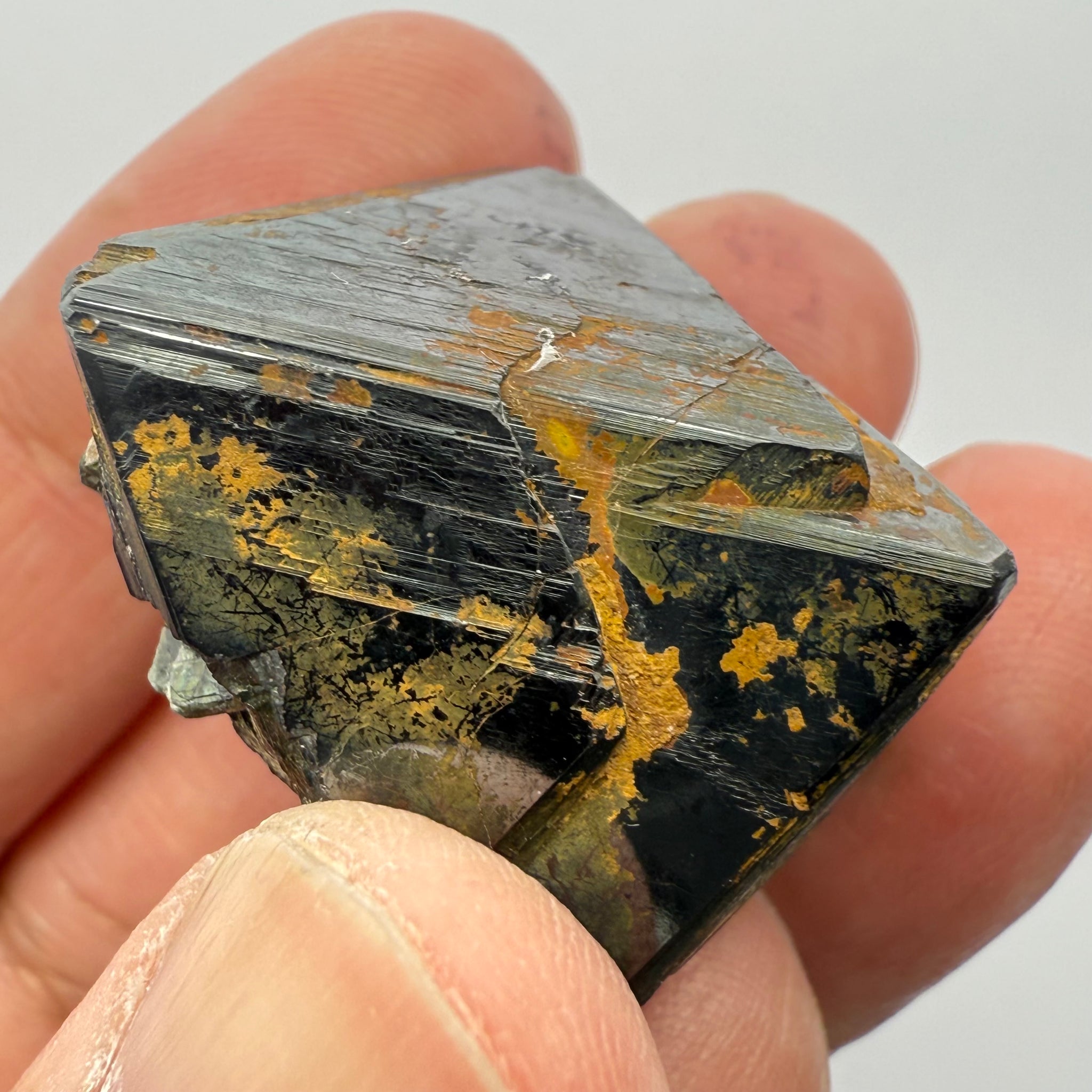 Magnetite Crystal, Merelani, same mining pit as Tanzanite, comes out with Tanzanite, Tanzania, Untreated Unheated. 43.80gm 26.8 x 28.4 x 29.1mm