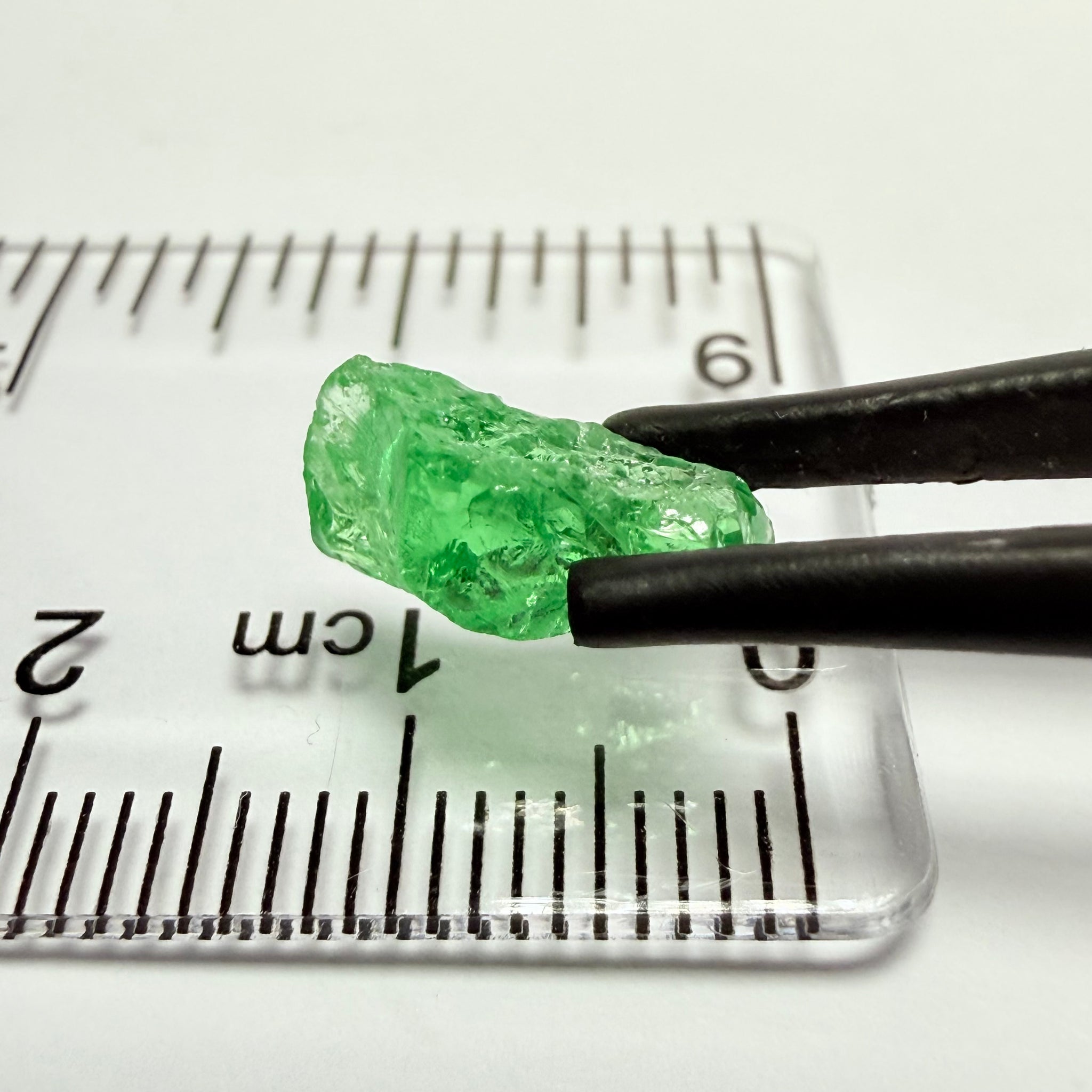 Tsavorite Garnet, 2.67ct, Tanzania, Untreated Unheated. Slight veils inside, really bad shape for faceting