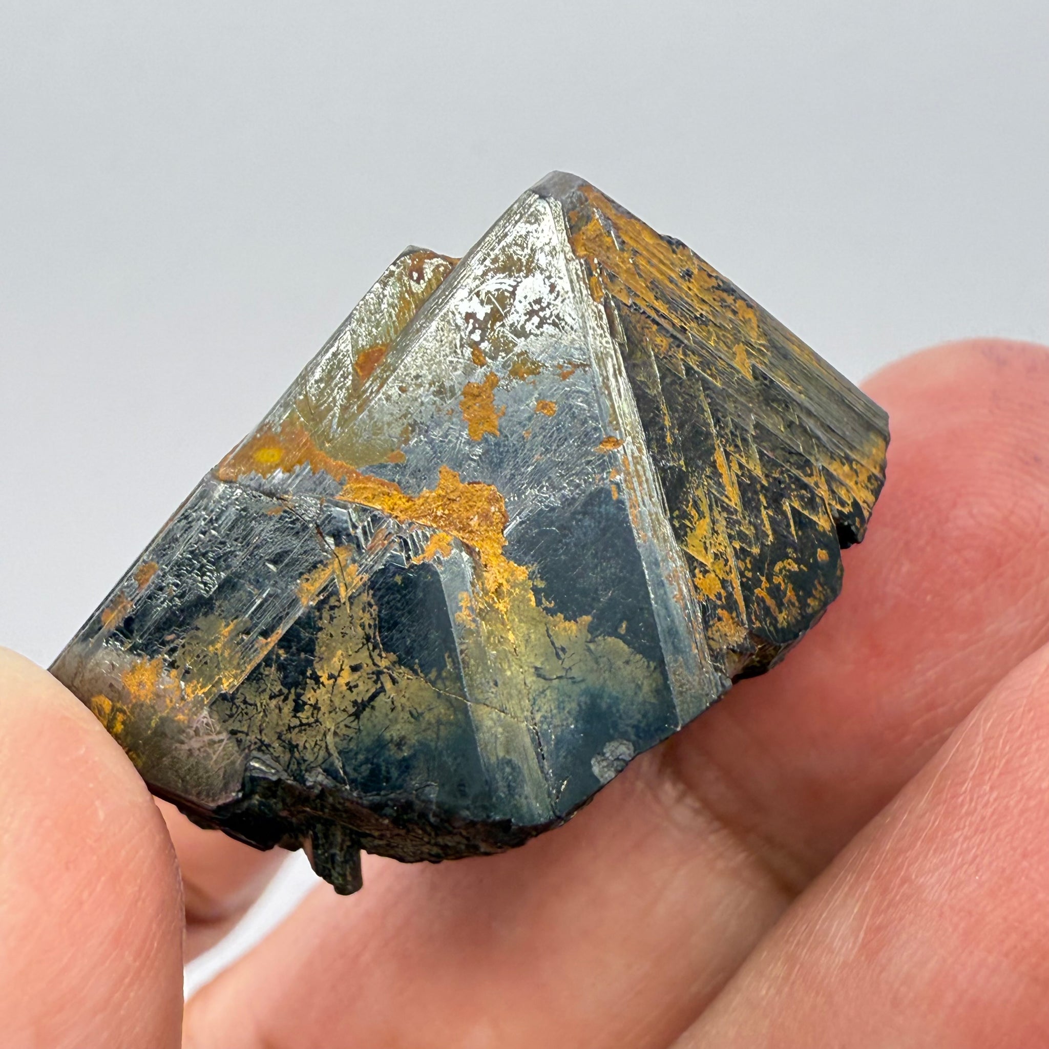 Magnetite Crystal, Merelani, same mining pit as Tanzanite, comes out with Tanzanite, Tanzania, Untreated Unheated. 43.80gm 26.8 x 28.4 x 29.1mm
