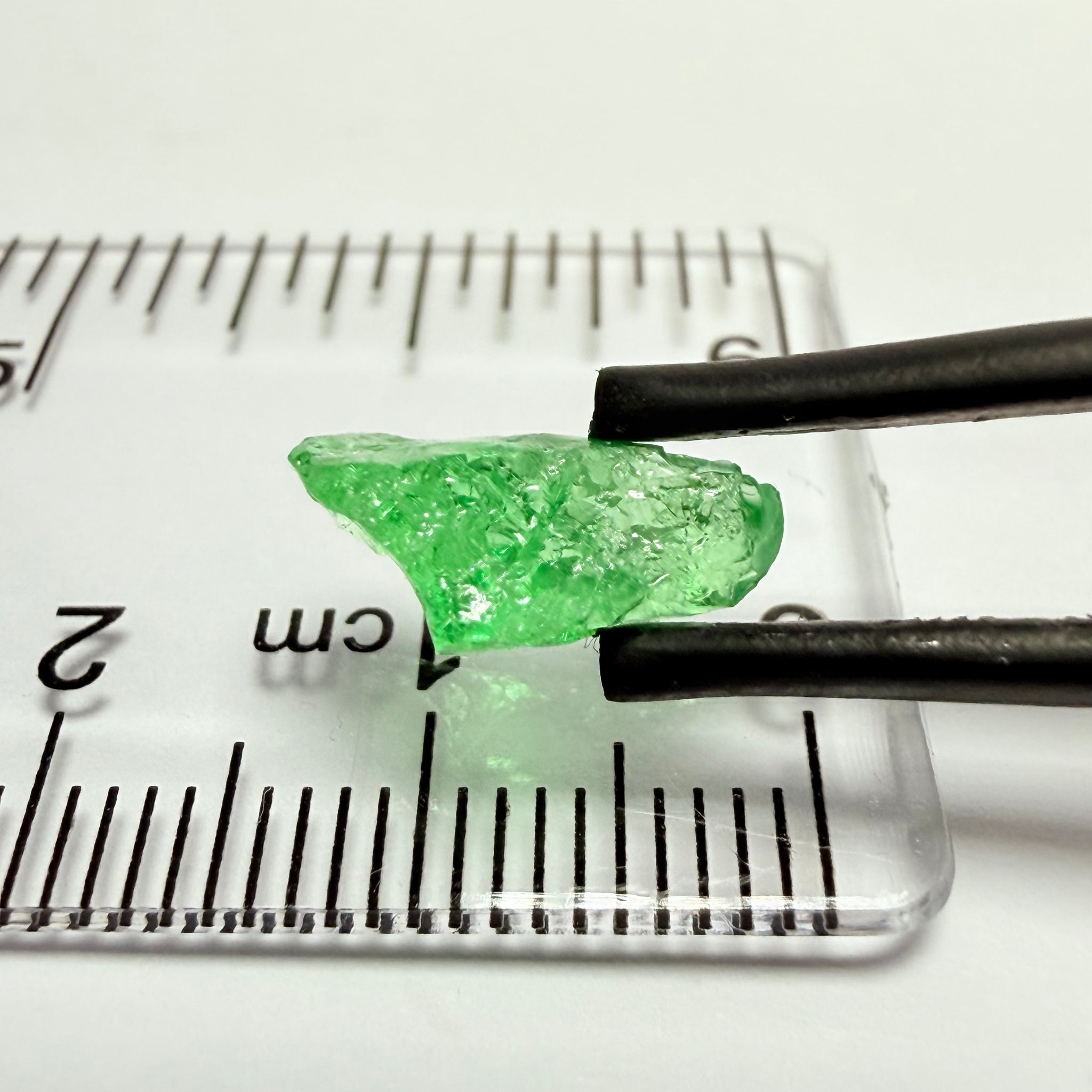 Tsavorite Garnet, 2.67ct, Tanzania, Untreated Unheated. Slight veils inside, really bad shape for faceting