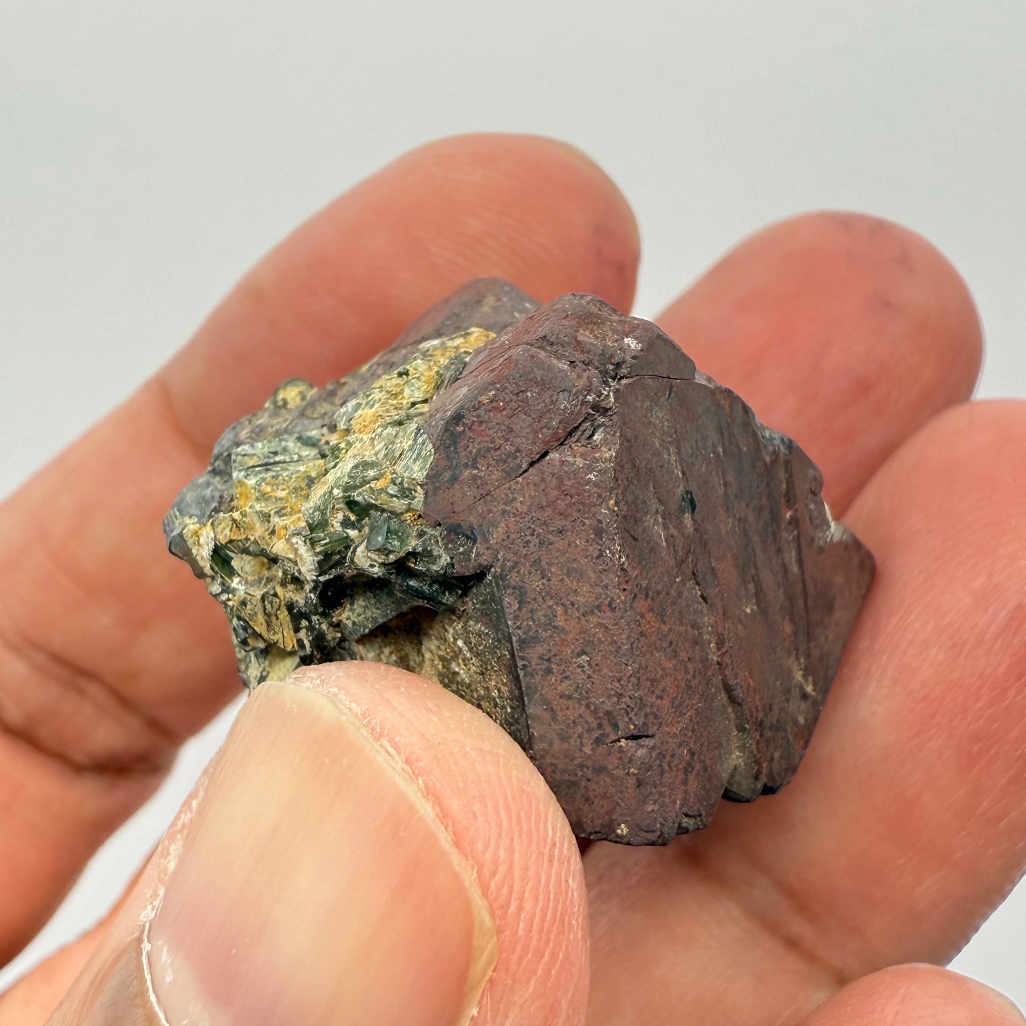 Magnetite Crystal, Merelani, same mining pit as Tanzanite, comes out with Tanzanite, Tanzania, Untreated Unheated. 29.90gm 24.7 x 27.8 x 27mm