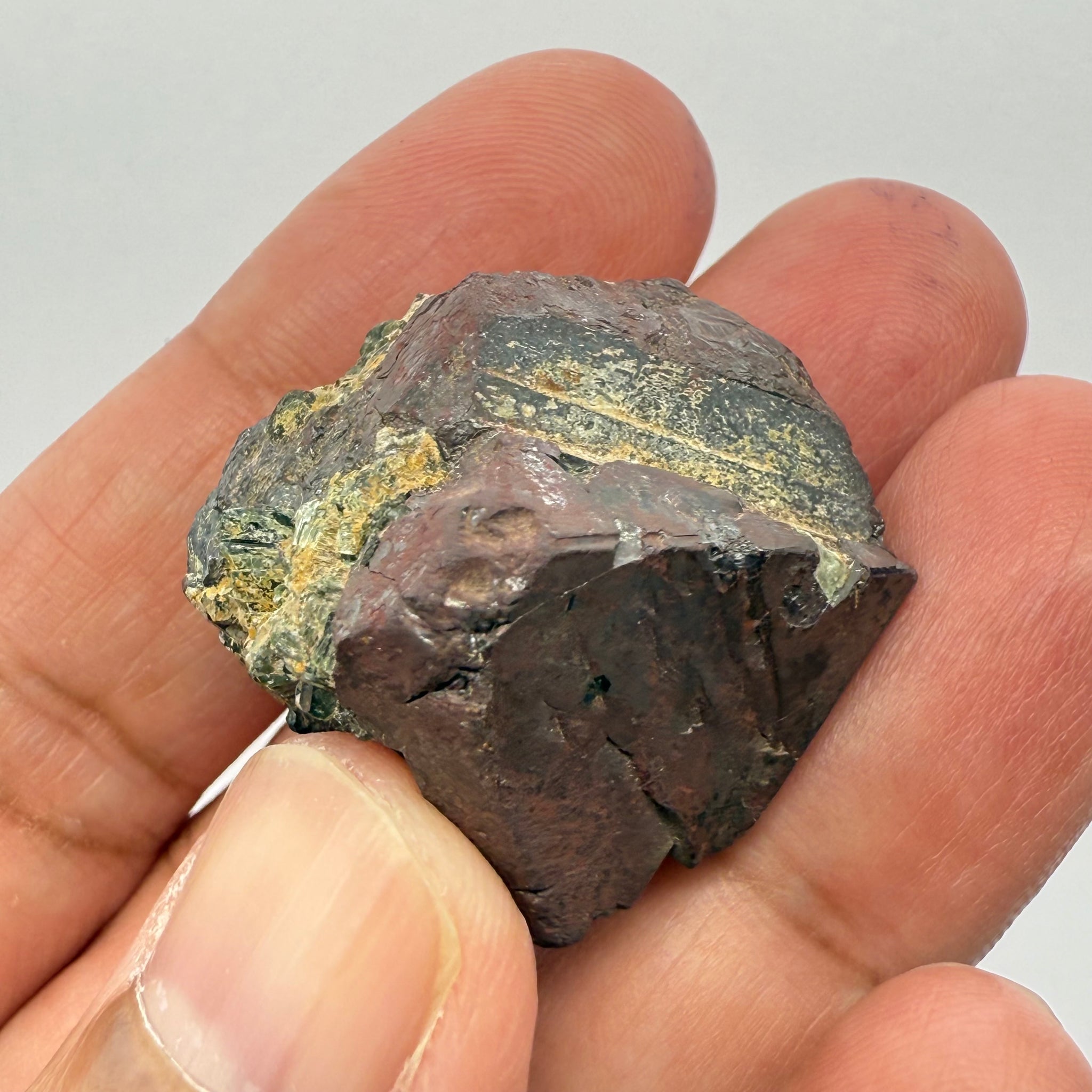 Magnetite Crystal, Merelani, same mining pit as Tanzanite, comes out with Tanzanite, Tanzania, Untreated Unheated. 29.90gm 24.7 x 27.8 x 27mm