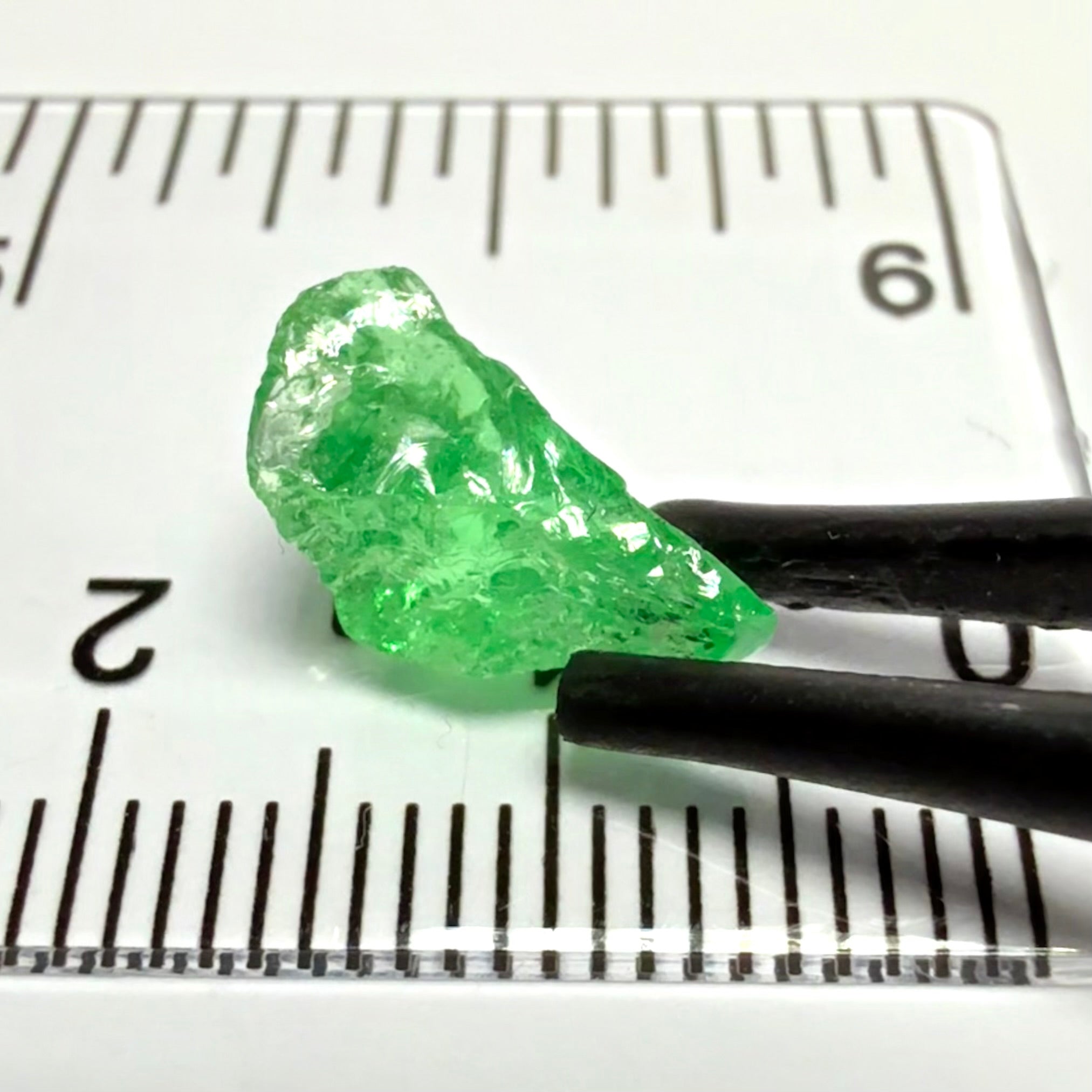 Tsavorite Garnet, 2.67ct, Tanzania, Untreated Unheated. Slight veils inside, really bad shape for faceting
