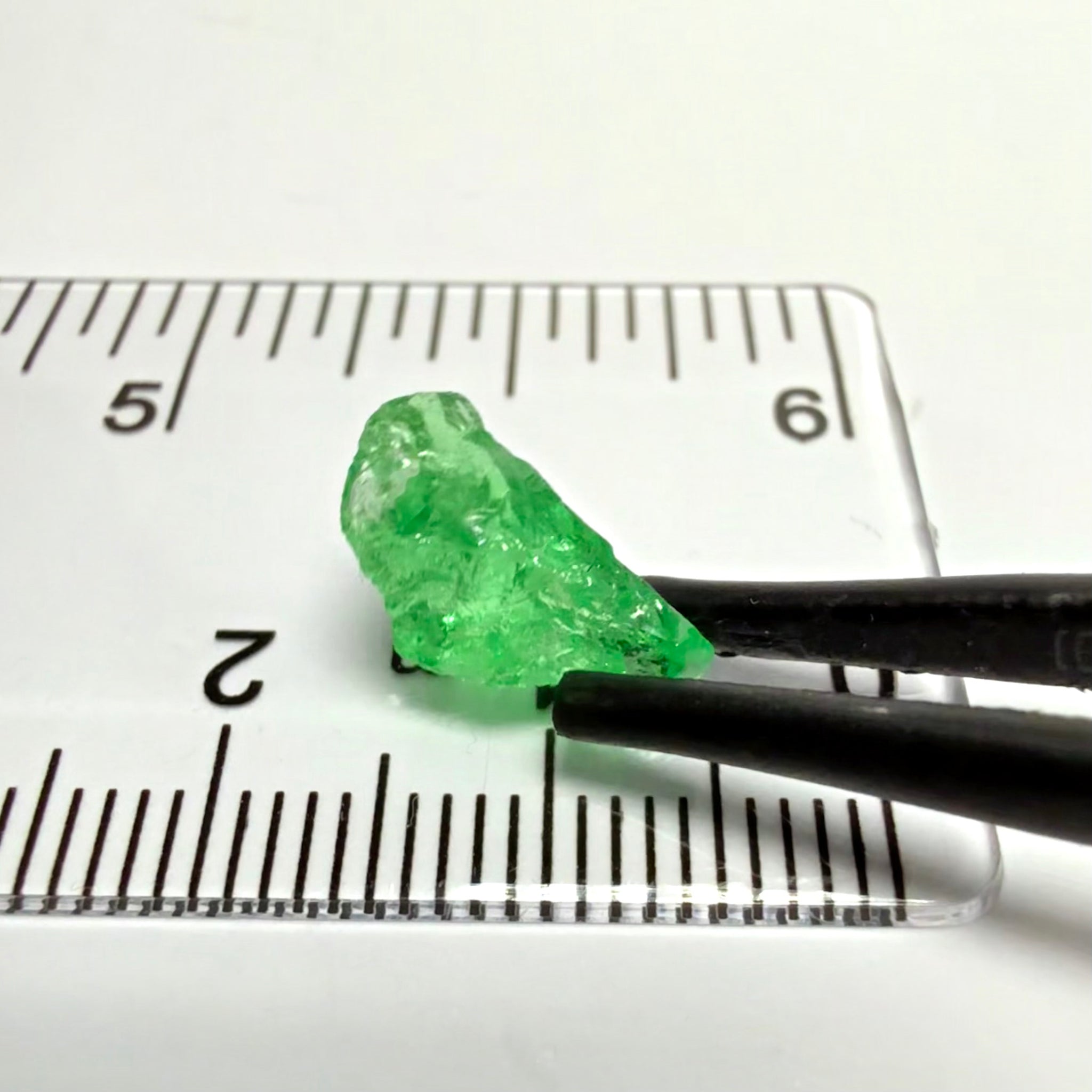 Tsavorite Garnet, 2.67ct, Tanzania, Untreated Unheated. Slight veils inside, really bad shape for faceting