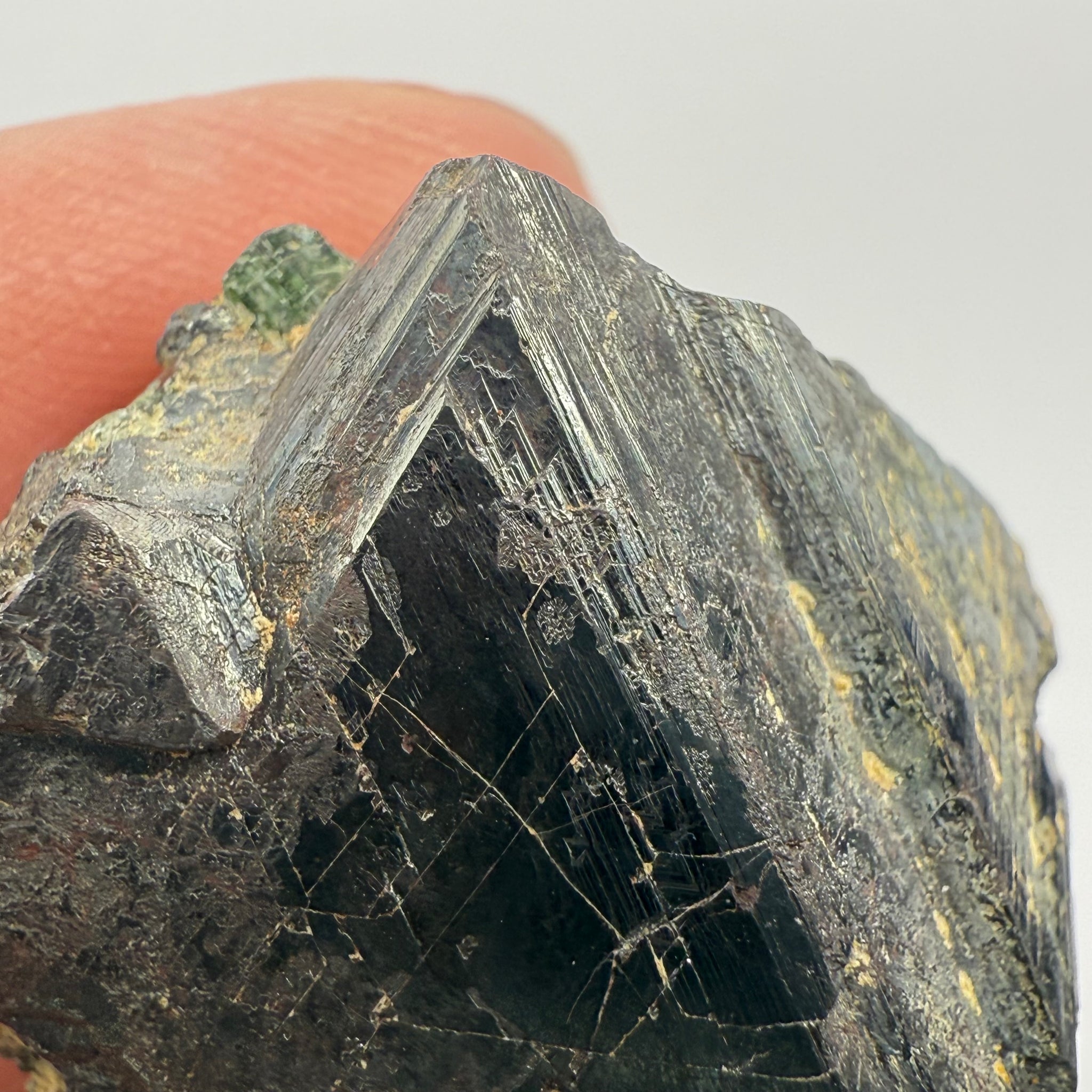 Magnetite Crystal, Merelani, same mining pit as Tanzanite, comes out with Tanzanite, Tanzania, Untreated Unheated. 36.40gm 30.1 x 26.6 x 20.4mm