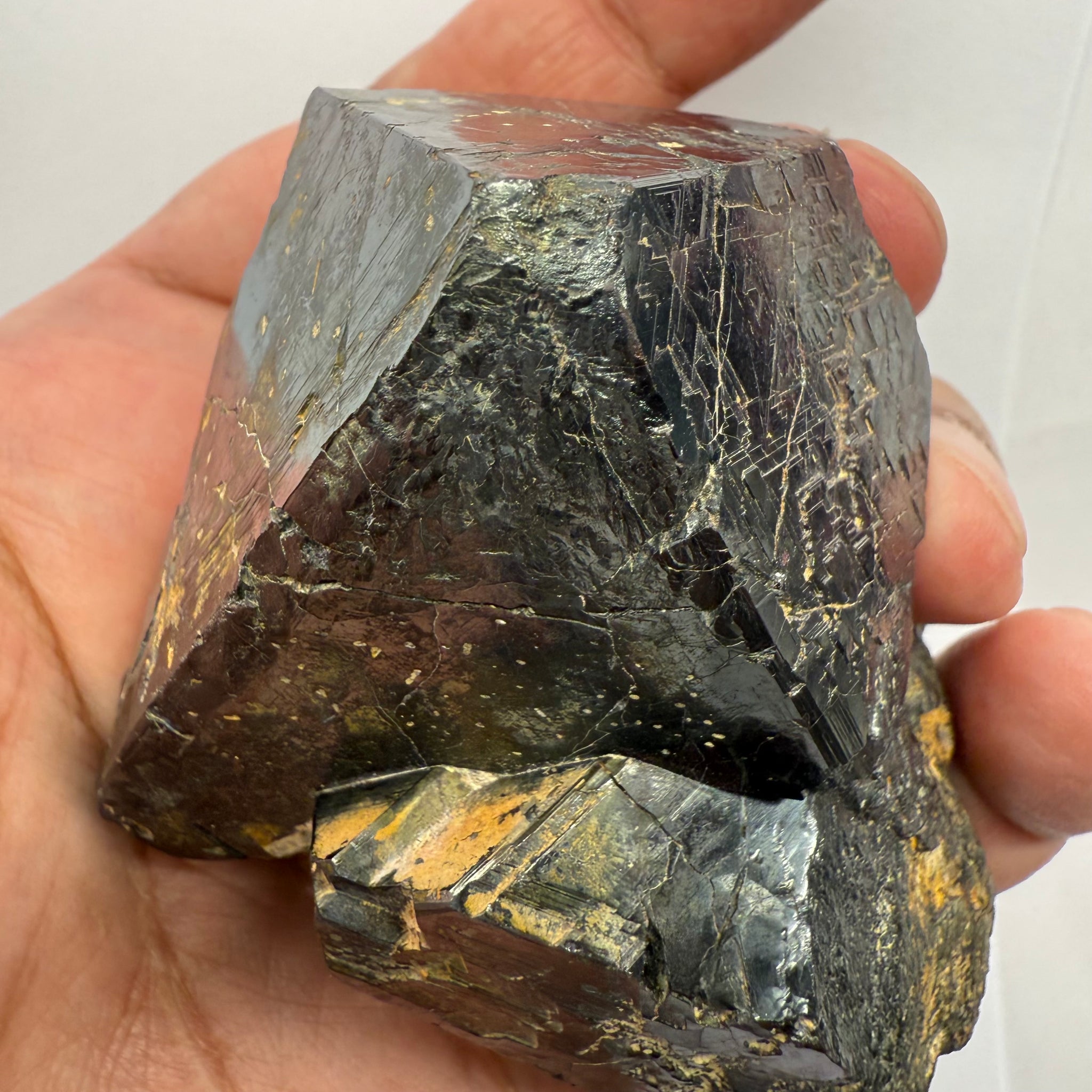 Magnetite Crystal, Merelani, same mining pit as Tanzanite, comes out with Tanzanite, Tanzania, Untreated Unheated. 376.10gm 66.1 x 69.8 x 65.8mm
