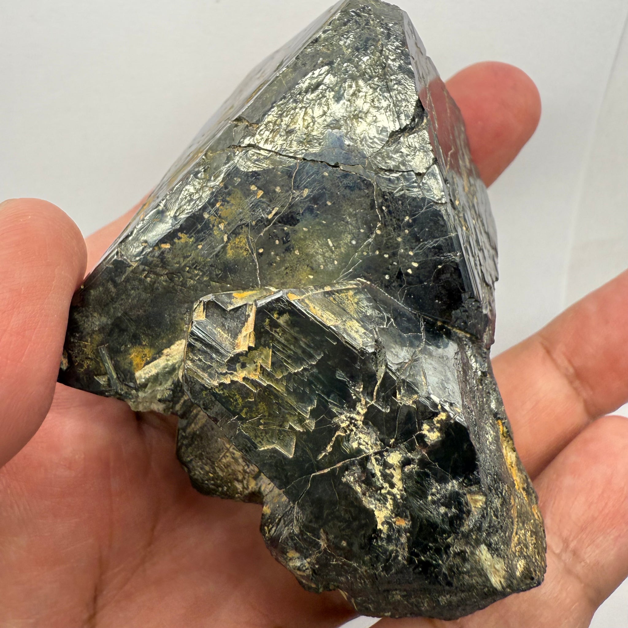 Magnetite Crystal, Merelani, same mining pit as Tanzanite, comes out with Tanzanite, Tanzania, Untreated Unheated. 376.10gm 66.1 x 69.8 x 65.8mm