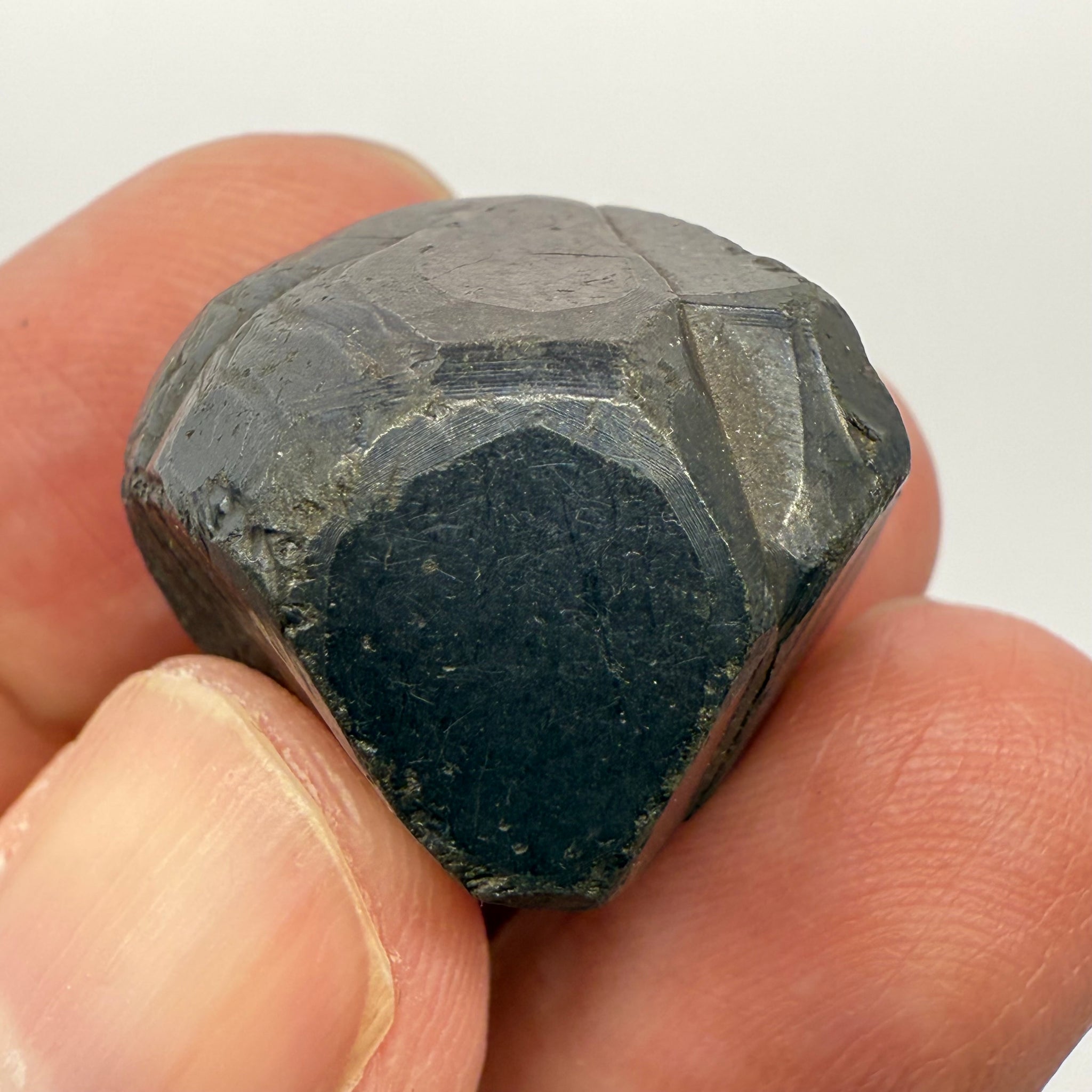 Alabandite Crystal, Merelani, same mining pit as Tanzanite, comes out with Tanzanite, Tanzania, Untreated Unheated. 15.30gm 23.3 x 18.2 x 15.6mm