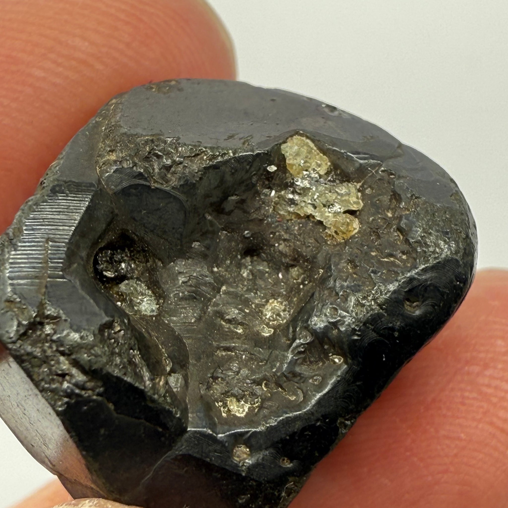 Alabandite Crystal, Merelani, same mining pit as Tanzanite, comes out with Tanzanite, Tanzania, Untreated Unheated. 15.30gm 23.3 x 18.2 x 15.6mm