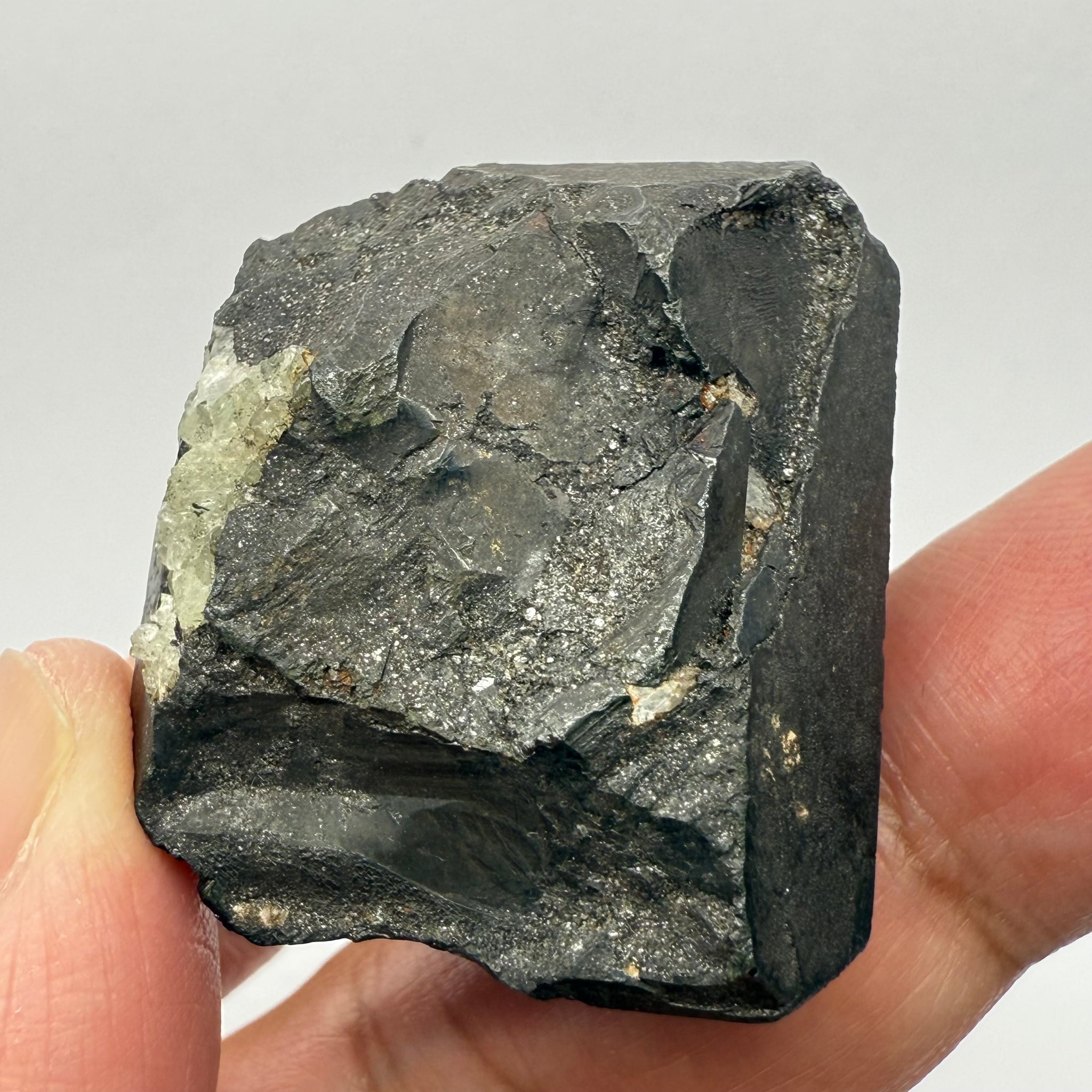 Alabandite Crystal, Merelani, same mining pit as Tanzanite, comes out with Tanzanite, Tanzania, Untreated Unheated. 53.50gm 30.60 x 34.9 x 31.7mm