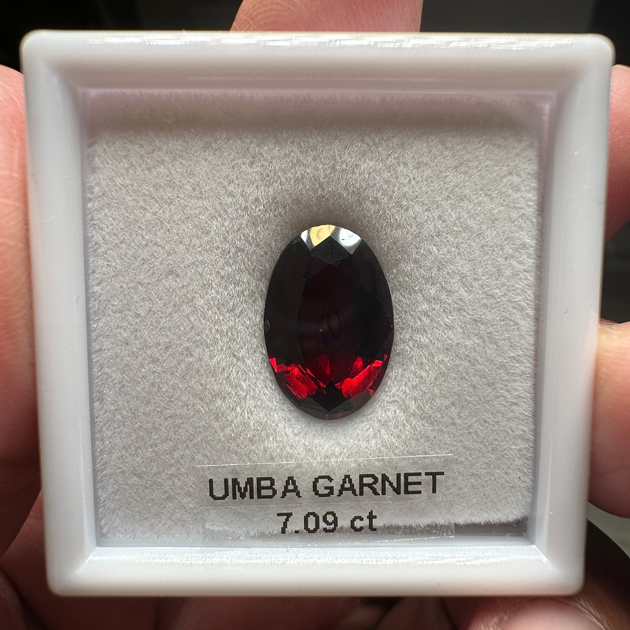 Umba Garnet, 7.09ct, Tanzania, Untreated Unheated, slight issue, see blue circle on picture