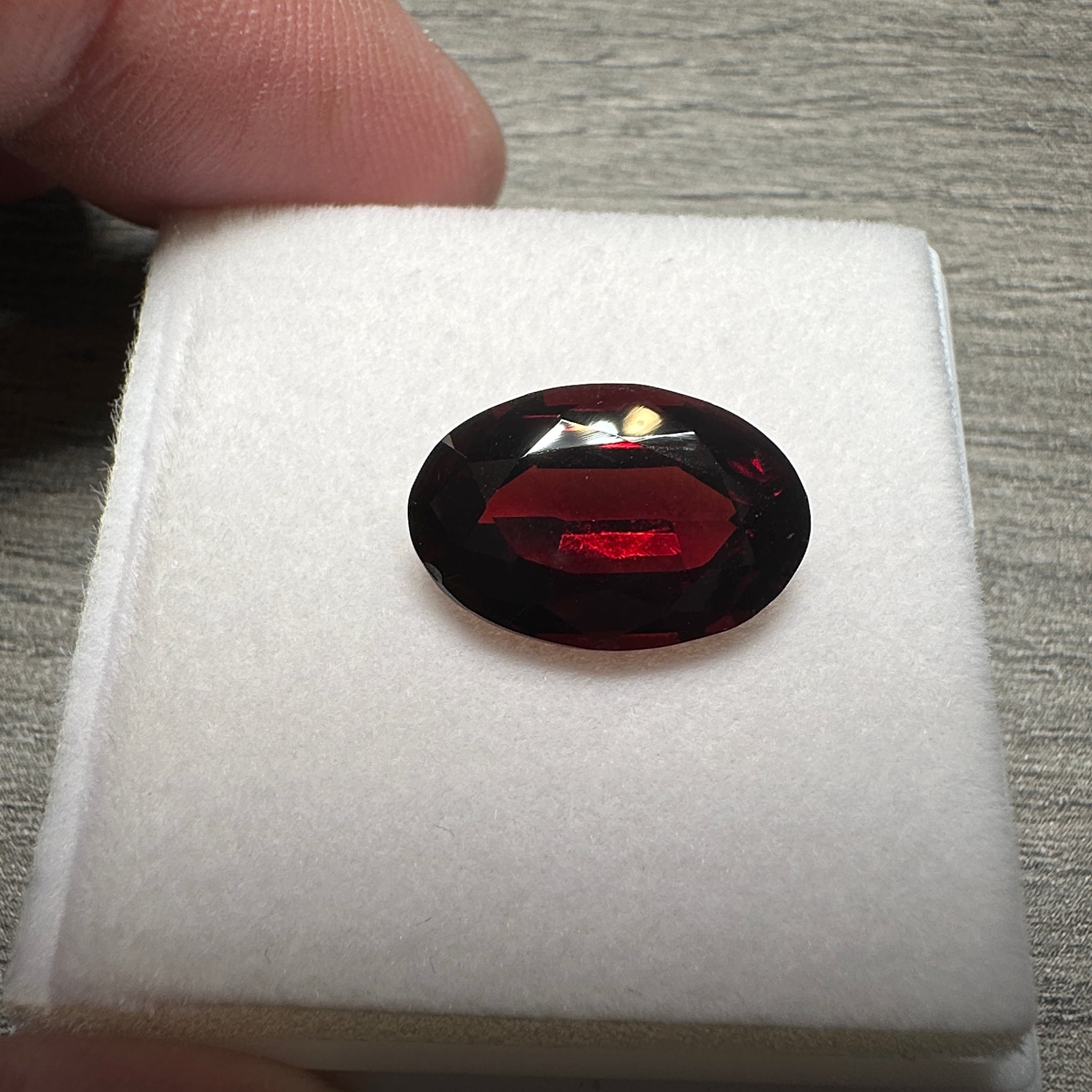 Umba Garnet, 7.09ct, Tanzania, Untreated Unheated, slight issue, see blue circle on picture