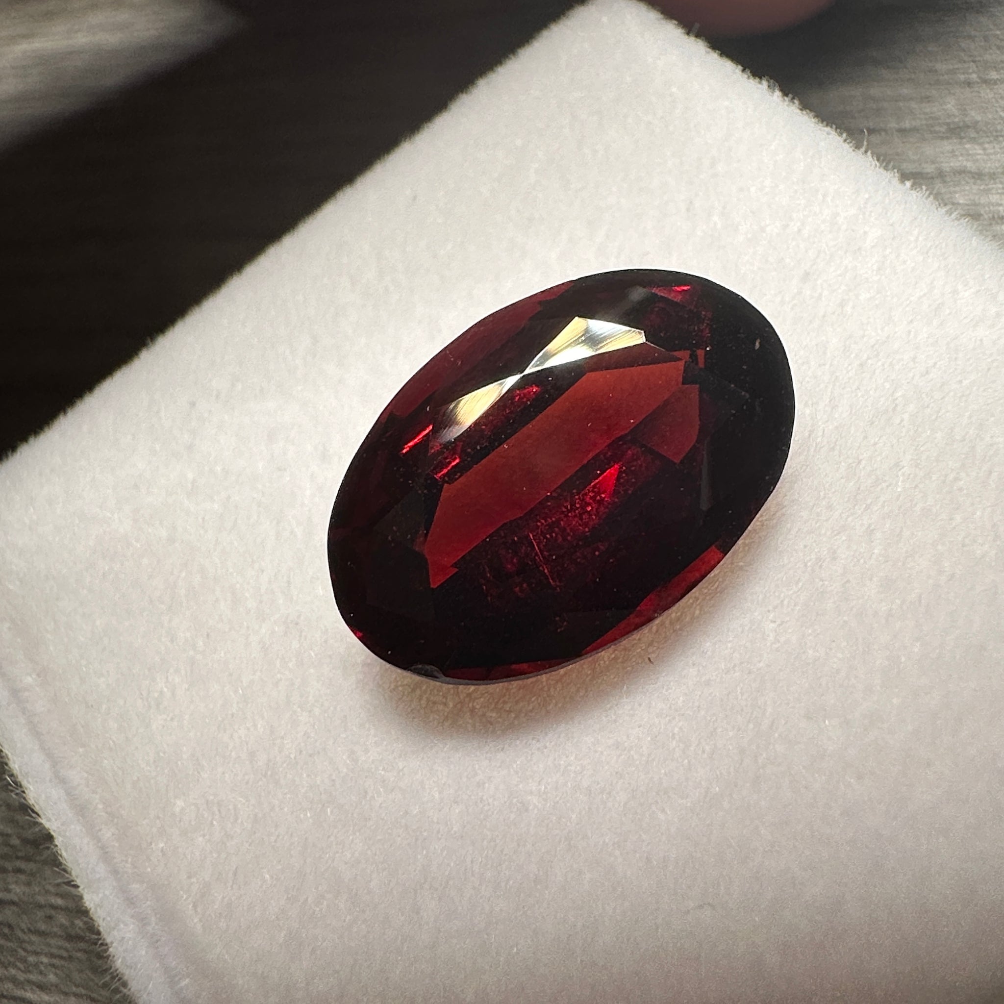 Umba Garnet, 7.09ct, Tanzania, Untreated Unheated, slight issue, see blue circle on picture