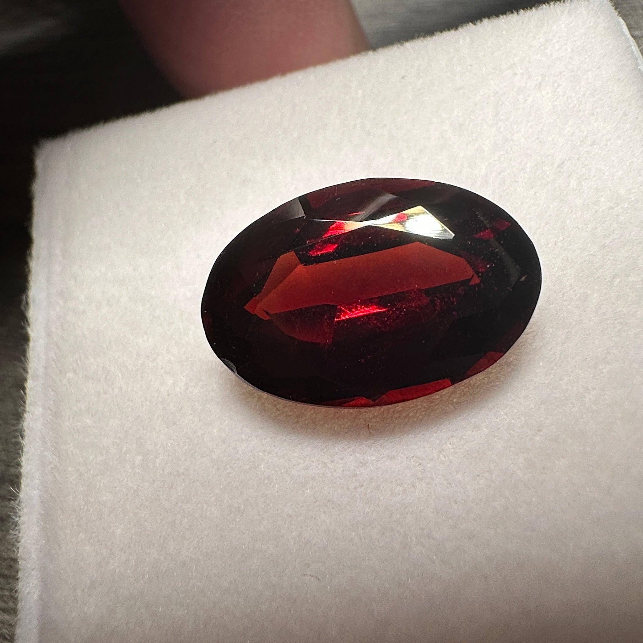 Umba Garnet, 7.09ct, Tanzania, Untreated Unheated, slight issue, see blue circle on picture
