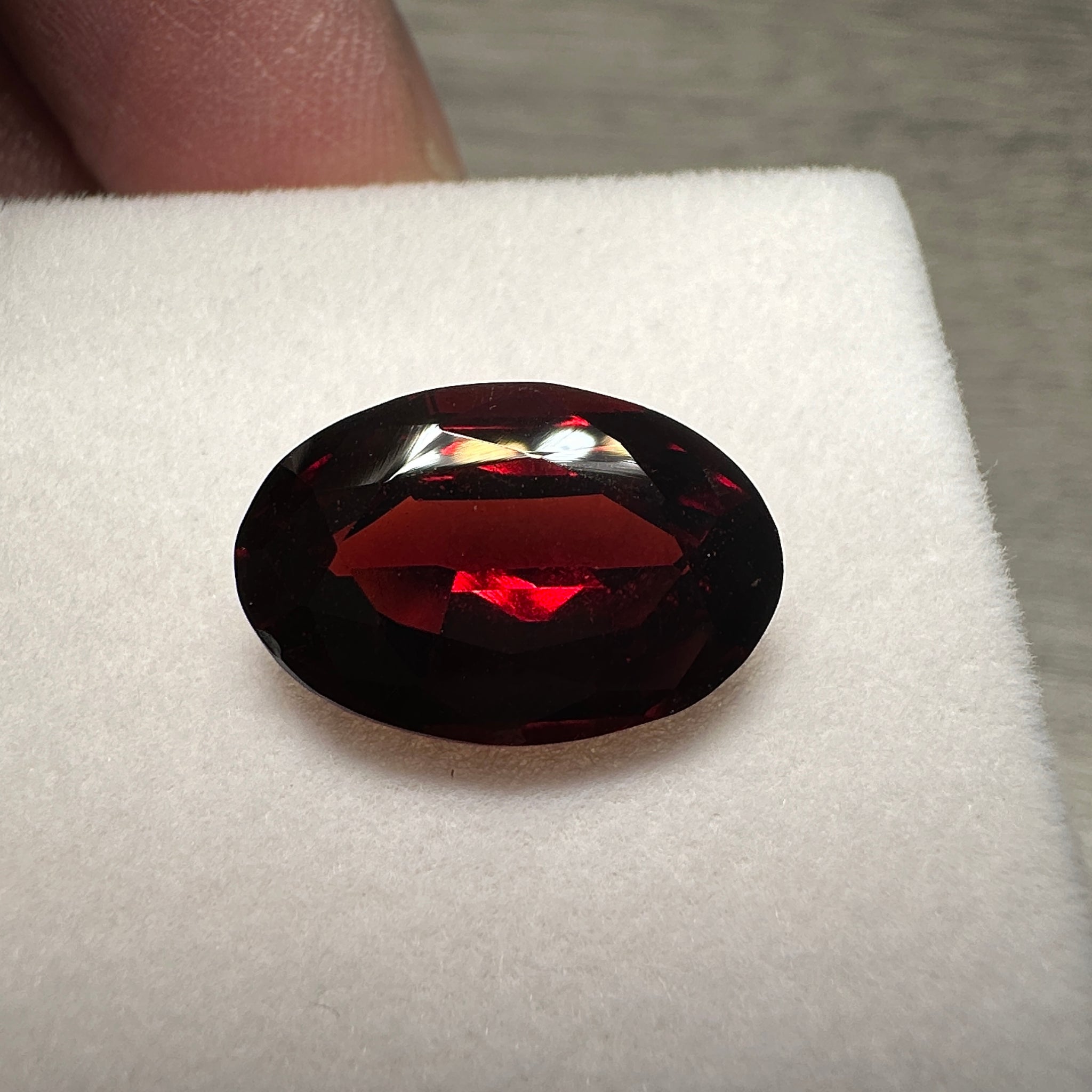Umba Garnet, 7.09ct, Tanzania, Untreated Unheated, slight issue, see blue circle on picture