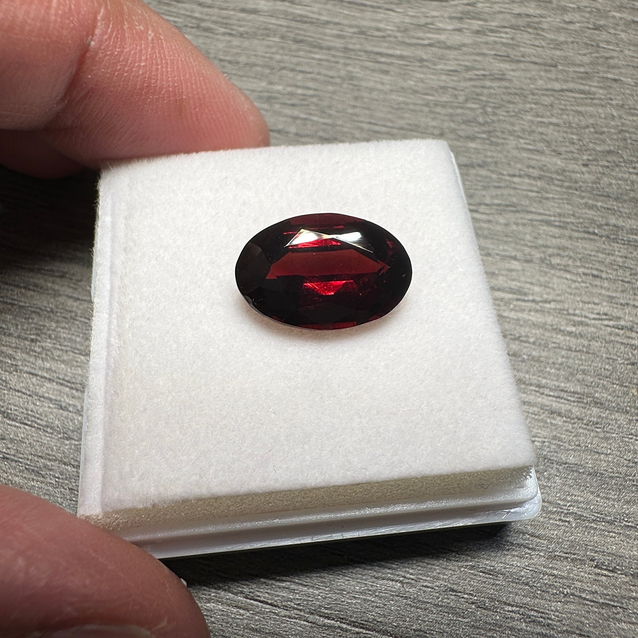 Umba Garnet, 7.09ct, Tanzania, Untreated Unheated, slight issue, see blue circle on picture