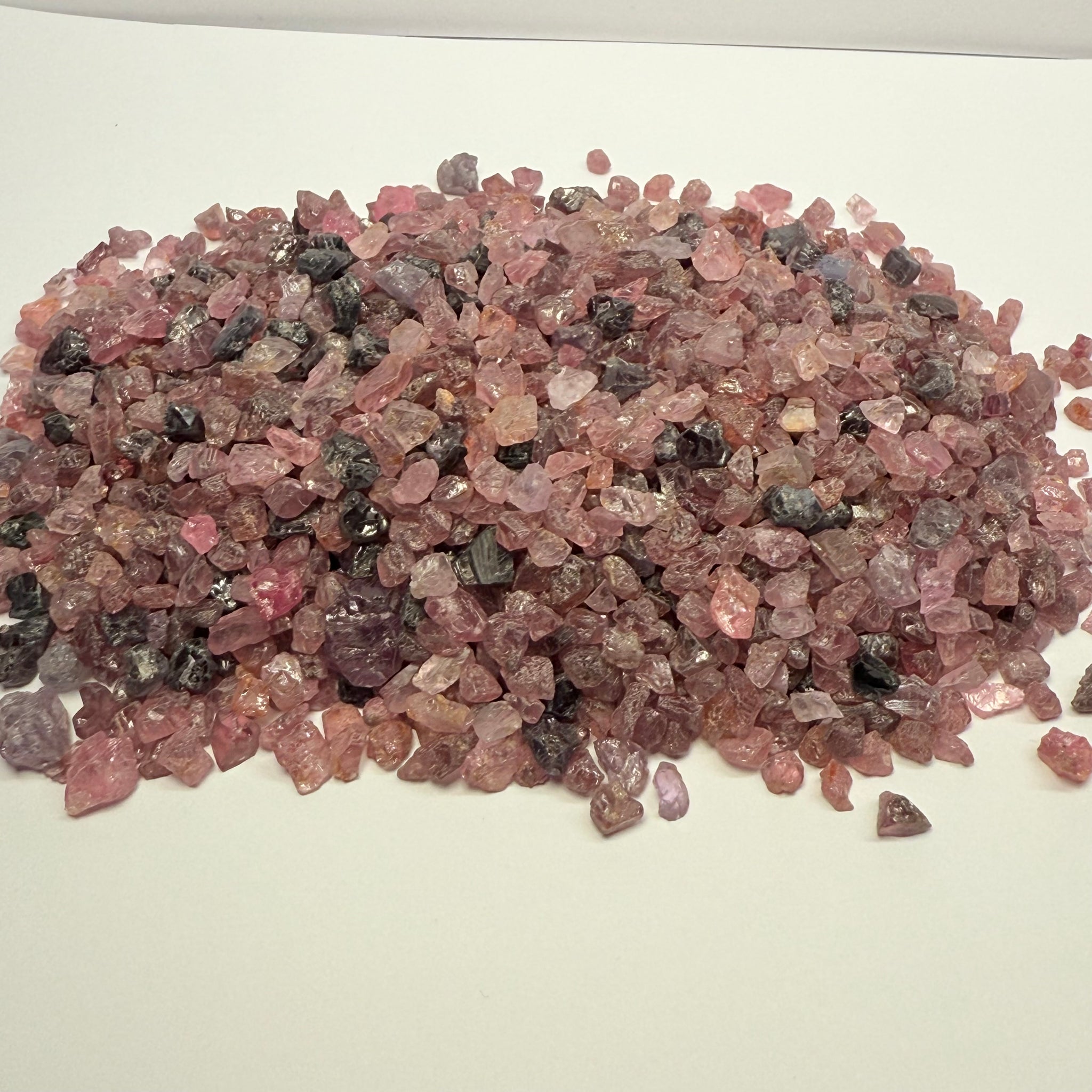 Mahenge Spinel Lot, 377.20gm / 1885ct, Mahenge, Tanzania, Untreated Unheated, melee sizes, 1.40ct average, at US$2 per gm that’s only US$0.40ct wholesale lot