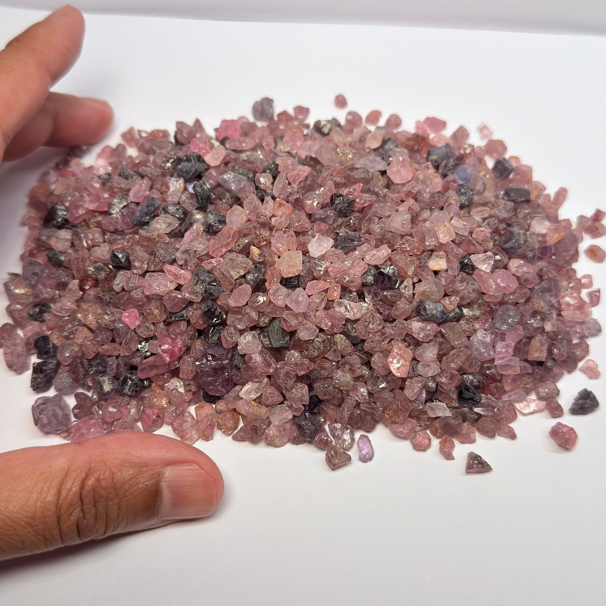 Mahenge Spinel Lot, 377.20gm / 1885ct, Mahenge, Tanzania, Untreated Unheated, melee sizes, 1.40ct average, at US$2 per gm that’s only US$0.40ct wholesale lot