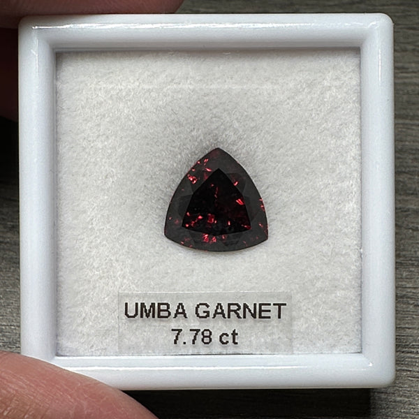7.79ct Umba Garnet, dark colour, Tanzania, Untreated Unheated