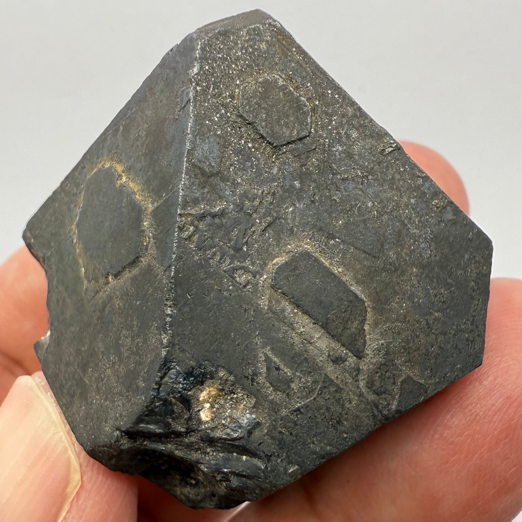 Alabandite Crystal, Merelani, same mining pit as Tanzanite, comes out with Tanzanite, Tanzania, Untreated Unheated. 64.9gm 38.2 x 37.5 x 39.7mm