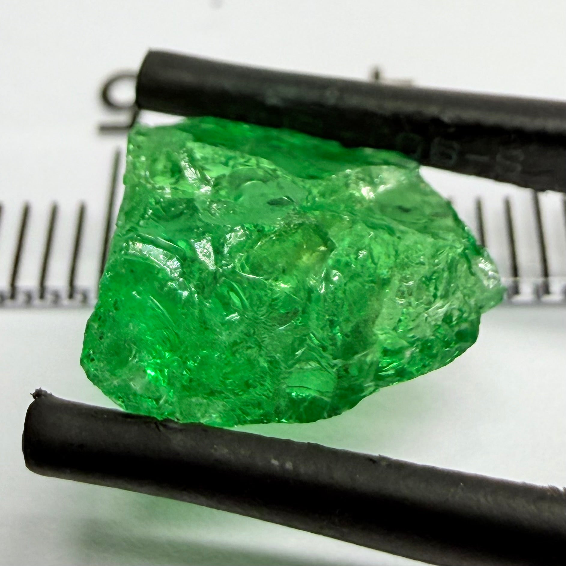 Tsavorite Garnet, 4.19ct, Tanzania, Untreated Unheated. Very slightly veiled, flattish shape