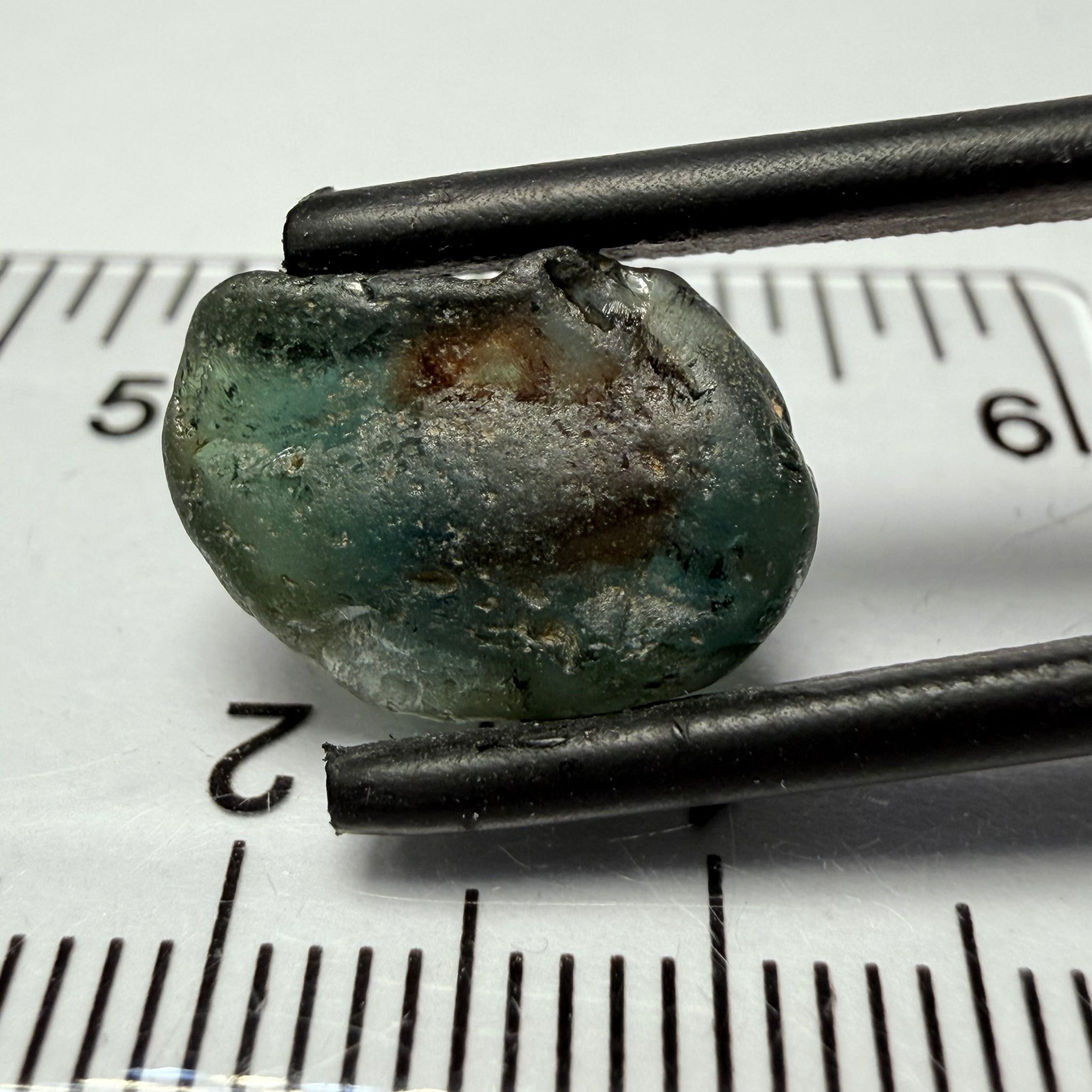 Umba Sapphire, 6.91ct, Umba Valley, Tanzania, Untreated Unheated. Slight inclusions at one end, rest vvs, flat shape and very dark